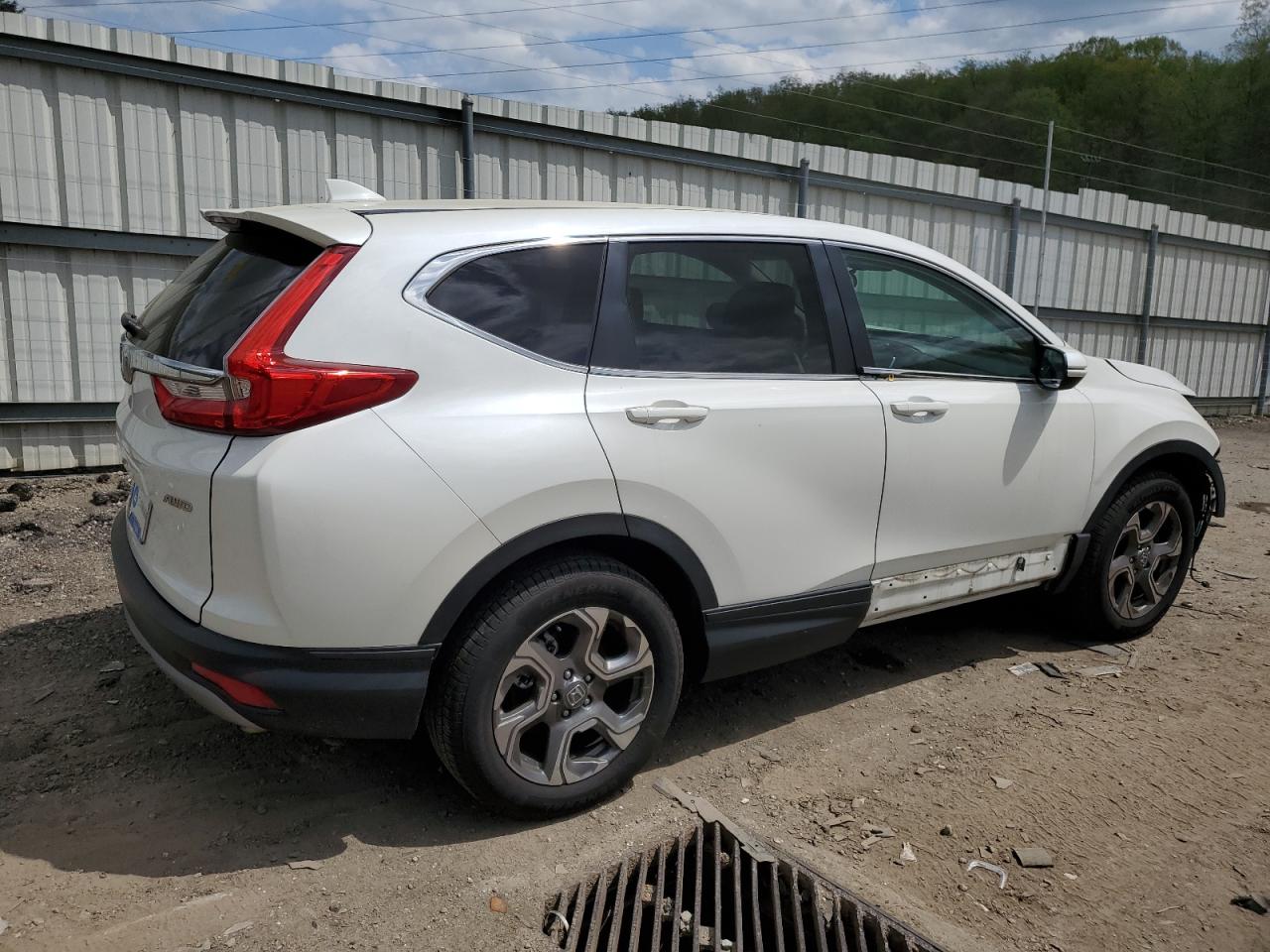 Photo 2 VIN: 5J6RW2H56JL010821 - HONDA CR-V 