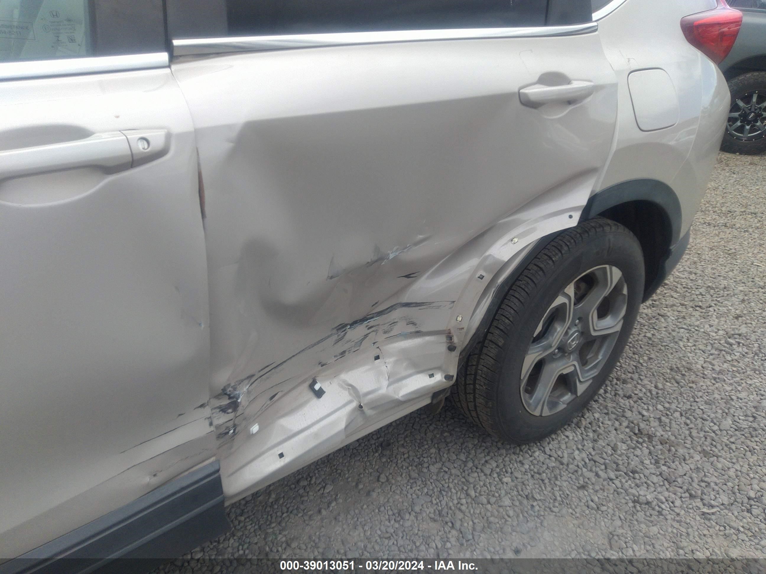 Photo 16 VIN: 5J6RW2H5XJL018985 - HONDA CR-V 