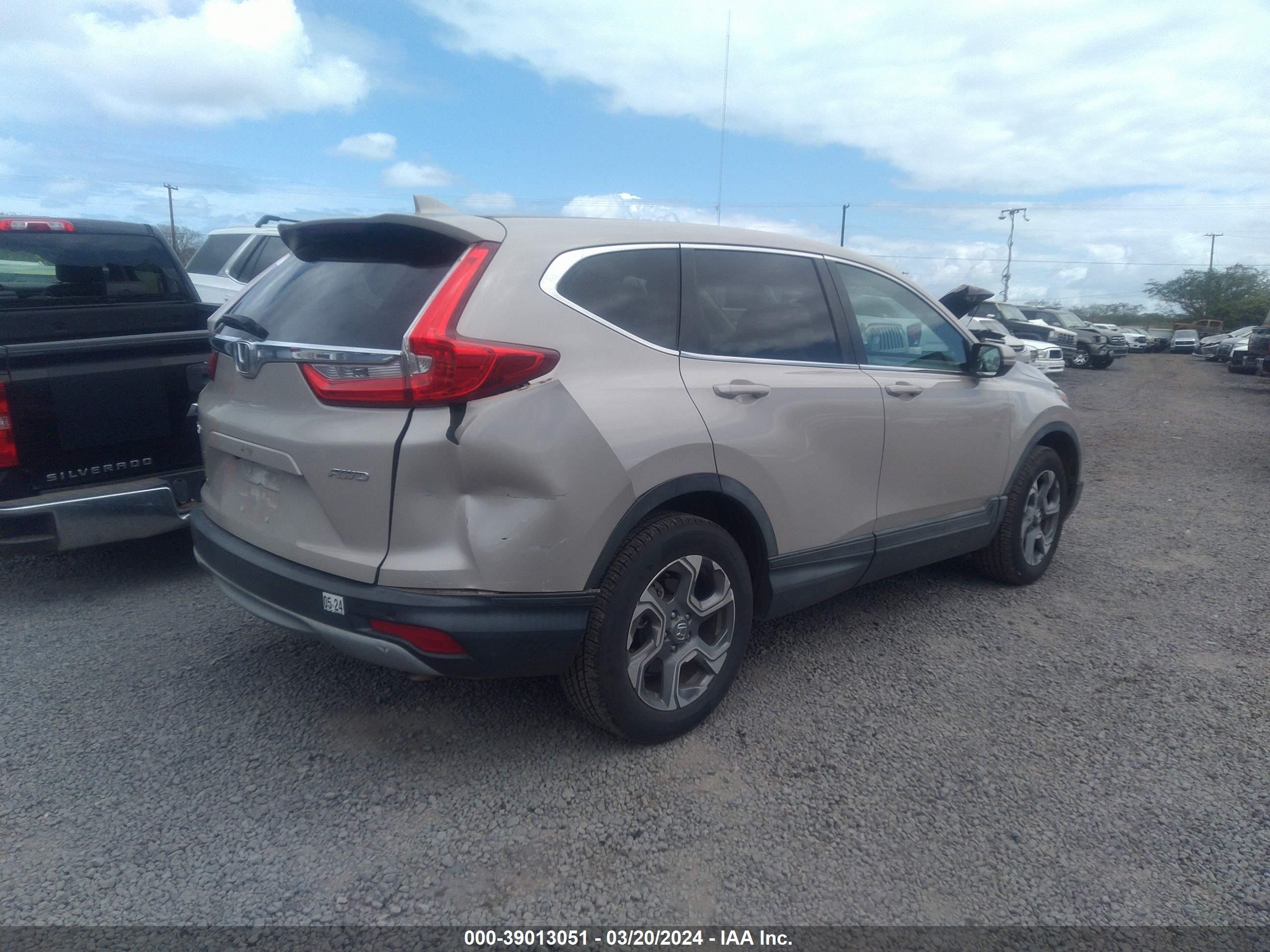 Photo 3 VIN: 5J6RW2H5XJL018985 - HONDA CR-V 