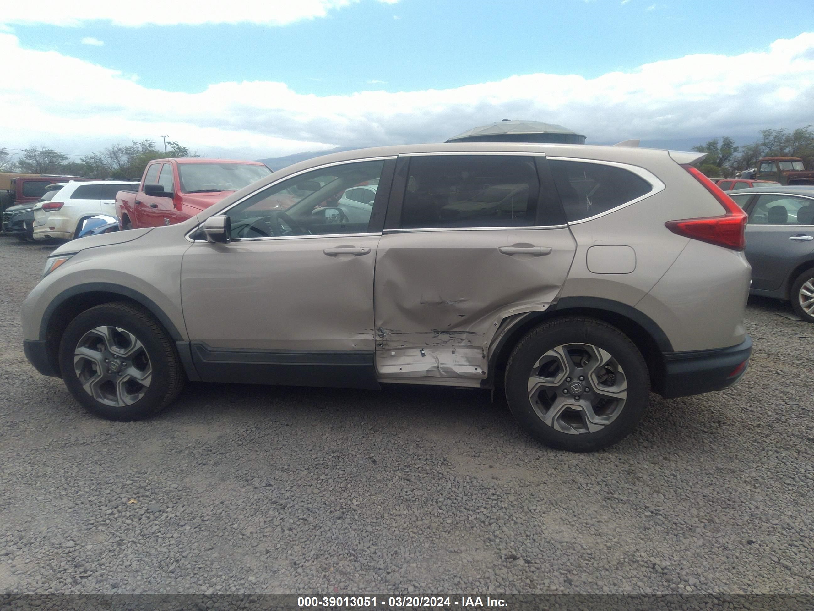 Photo 5 VIN: 5J6RW2H5XJL018985 - HONDA CR-V 