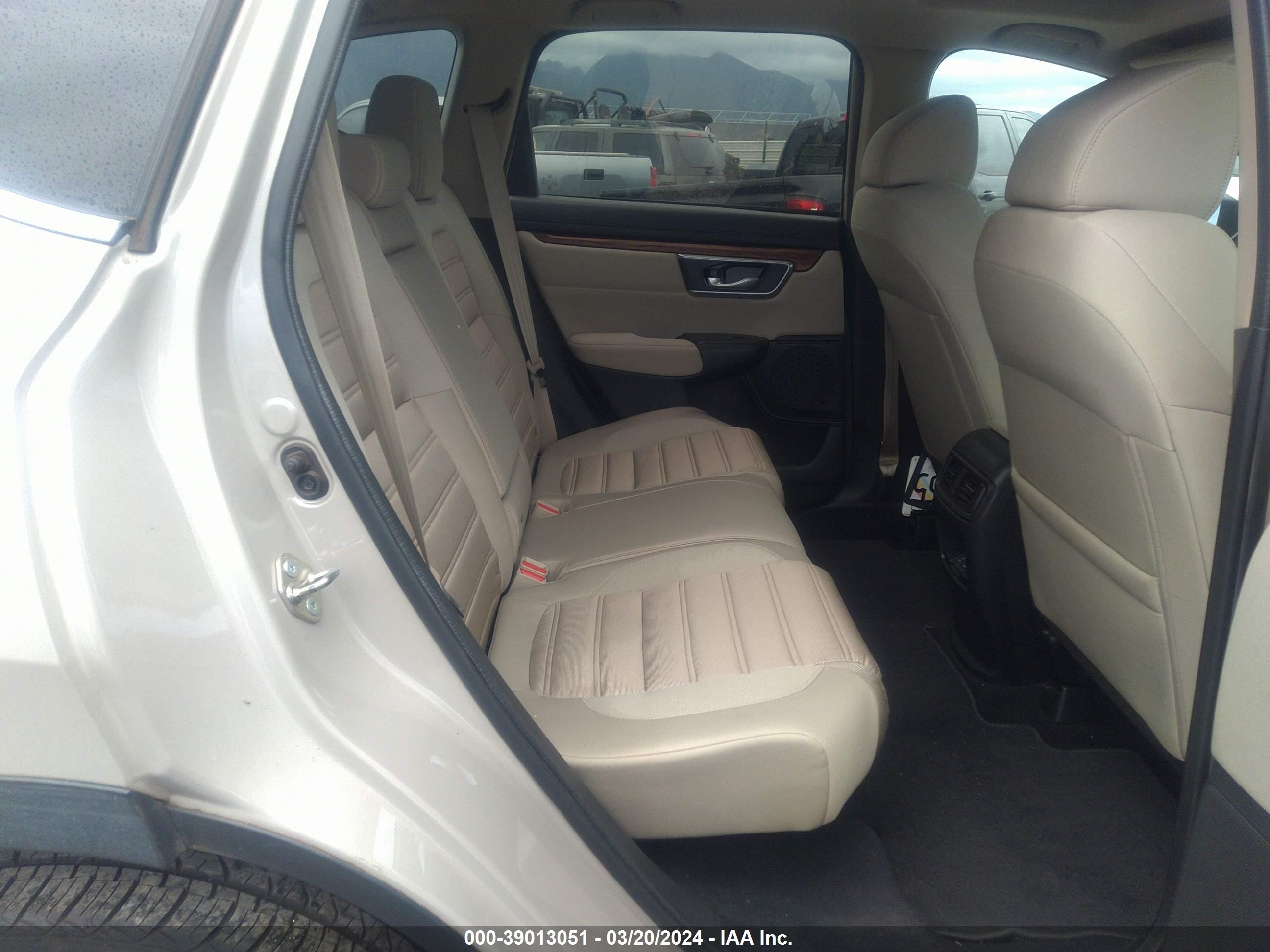 Photo 7 VIN: 5J6RW2H5XJL018985 - HONDA CR-V 