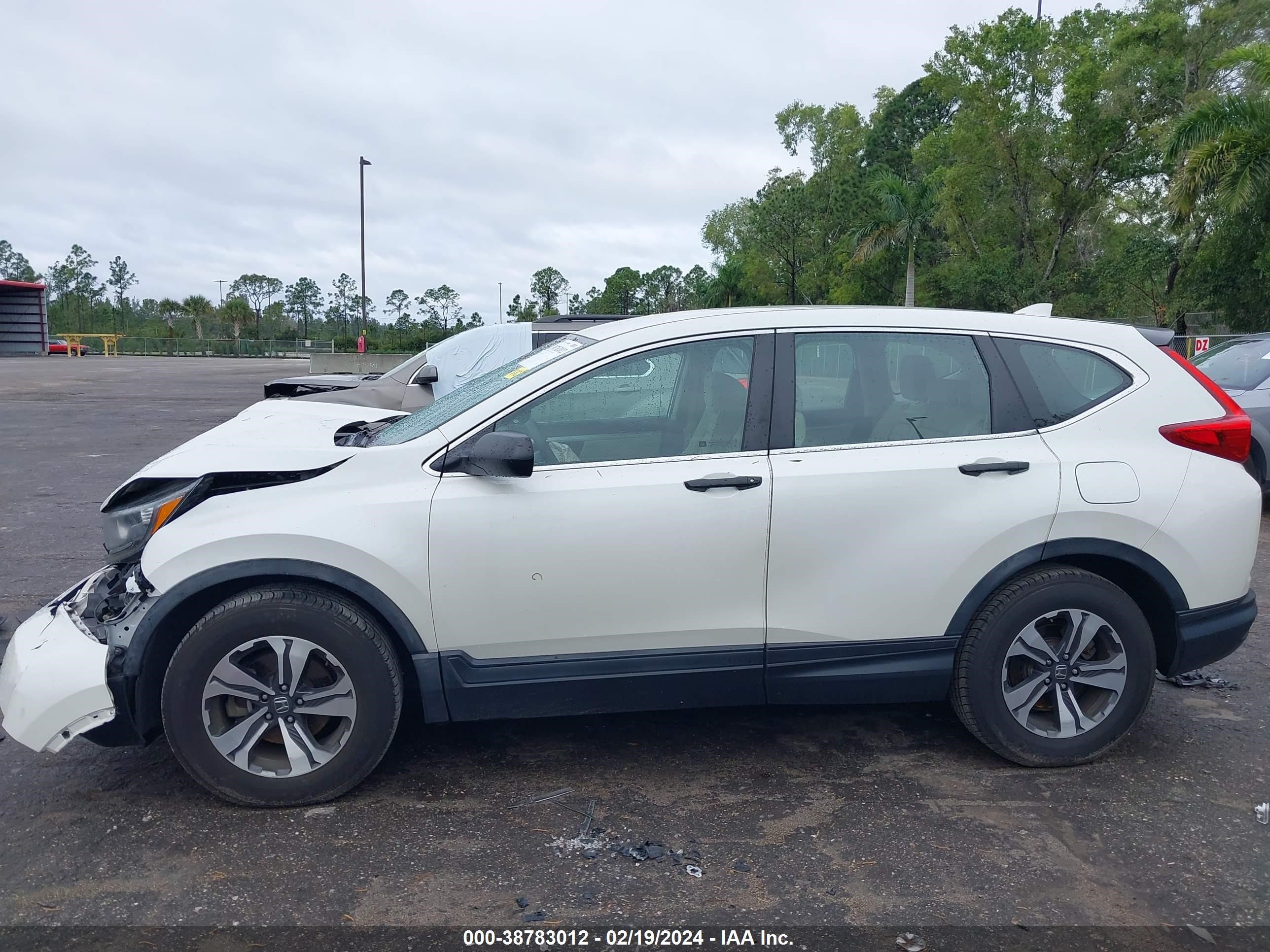 Photo 14 VIN: 5J6RW5H3XJL002141 - HONDA CR-V 