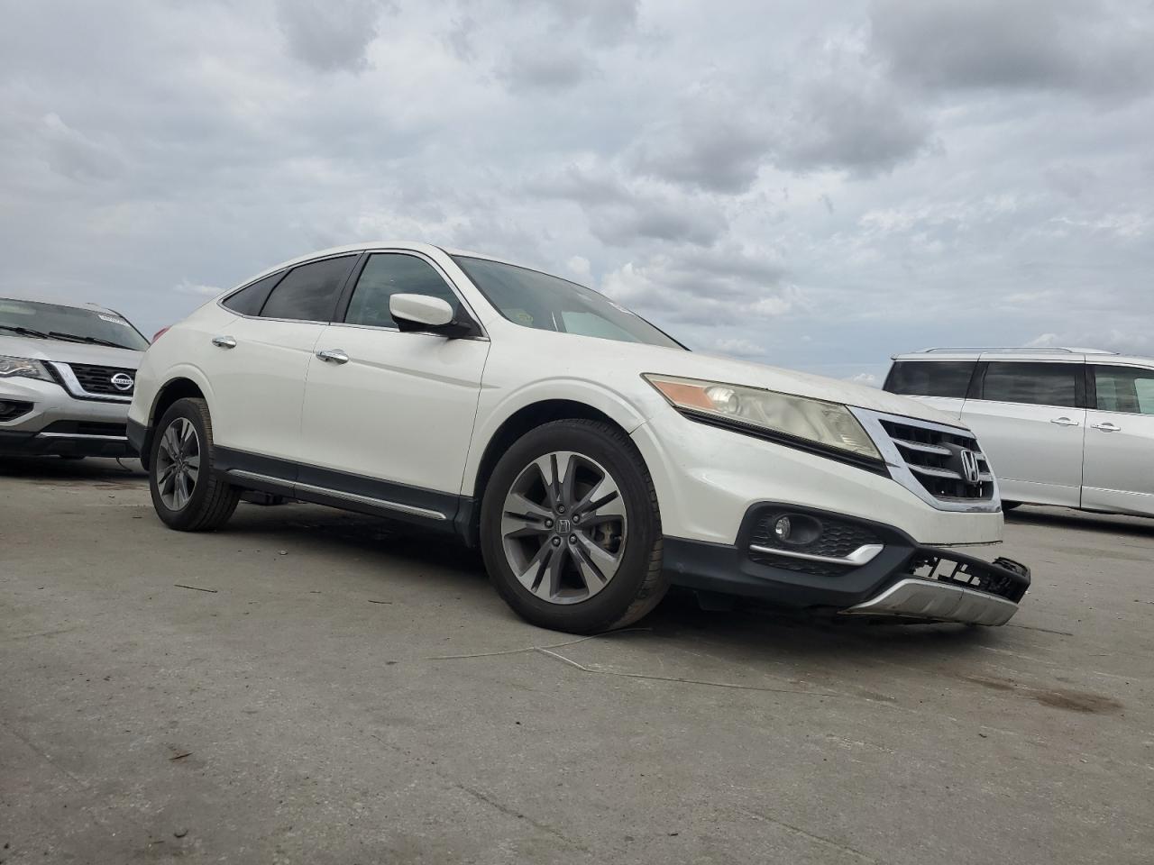 Photo 3 VIN: 5J6TF1H32DL002282 - HONDA CROSSTOUR 