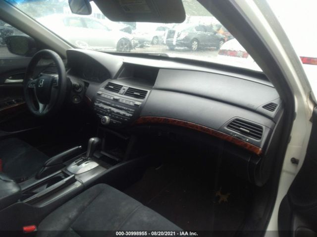 Photo 4 VIN: 5J6TF1H34BL002278 - HONDA ACCORD CROSSTOUR 