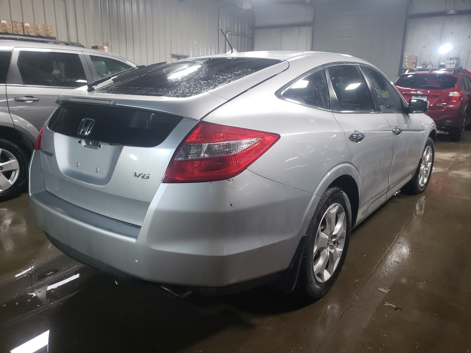 Photo 3 VIN: 5J6TF1H51CL001981 - HONDA CROSSTOUR 