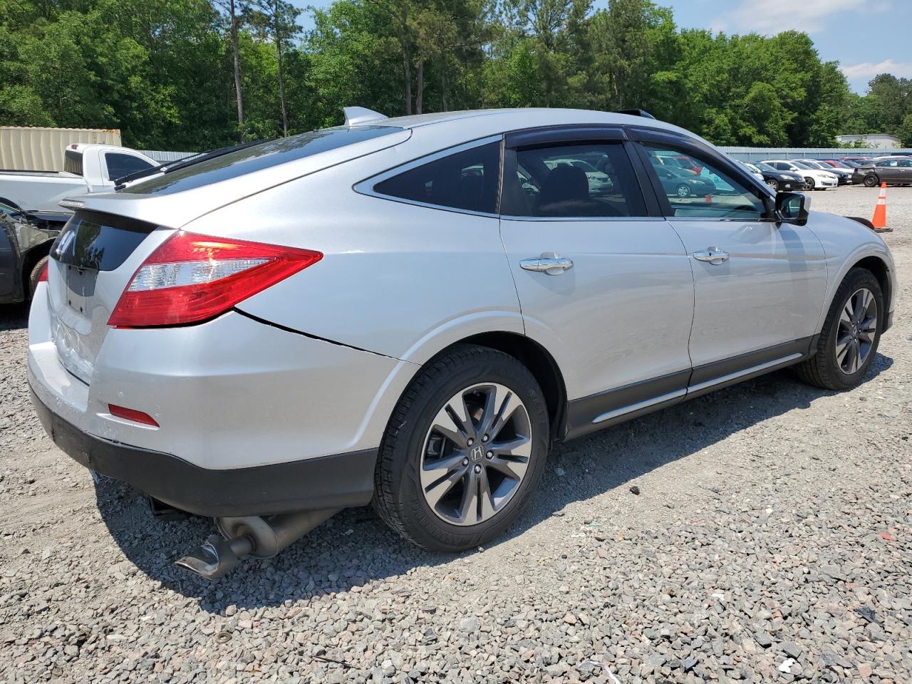 Photo 2 VIN: 5J6TF1H51FL001631 - HONDA CROSSTOUR 