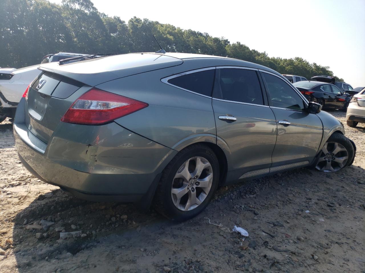 Photo 2 VIN: 5J6TF1H55AL005027 - HONDA ACCORD 