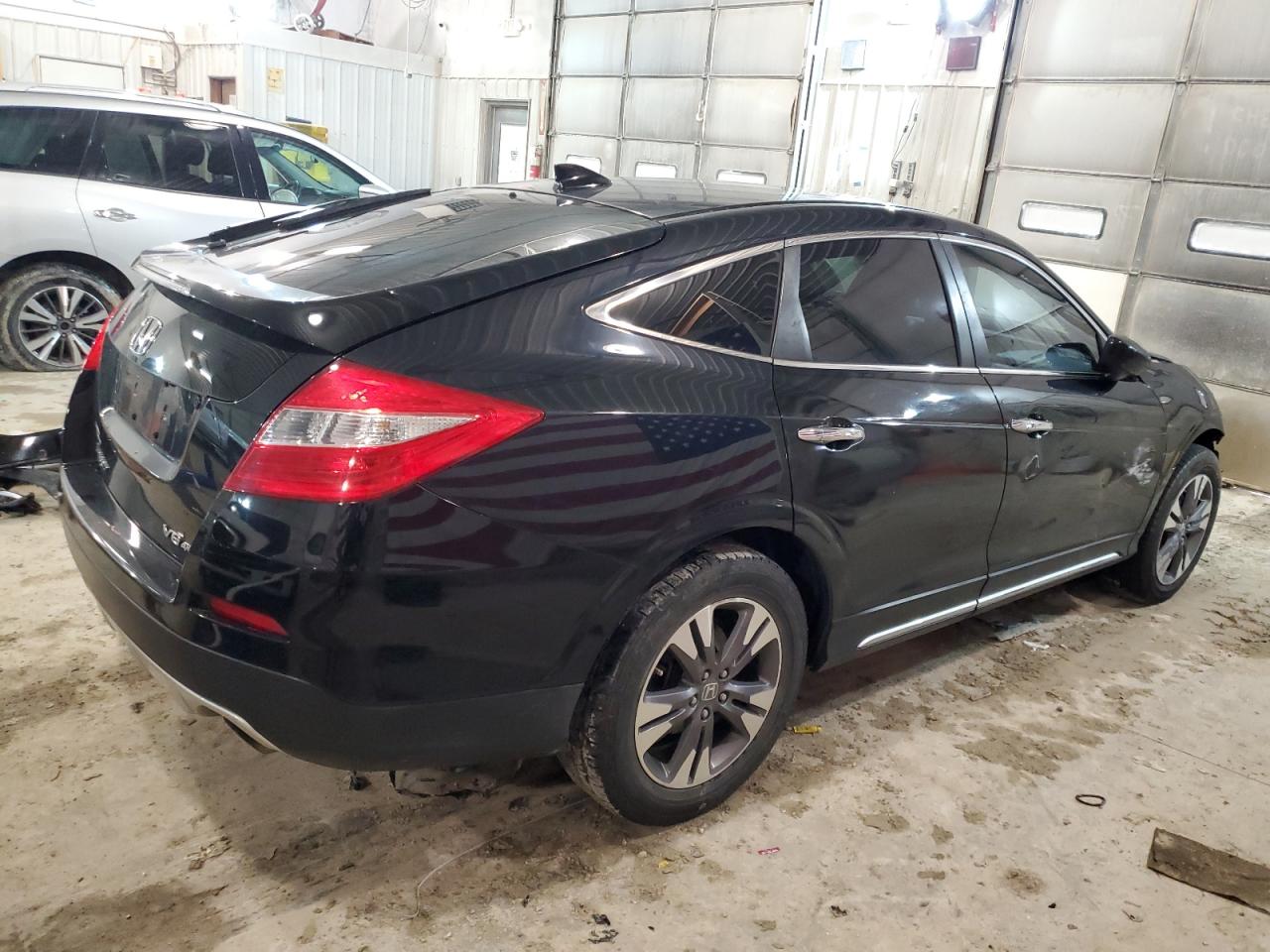 Photo 2 VIN: 5J6TF2H50DL002028 - HONDA CROSSTOUR 