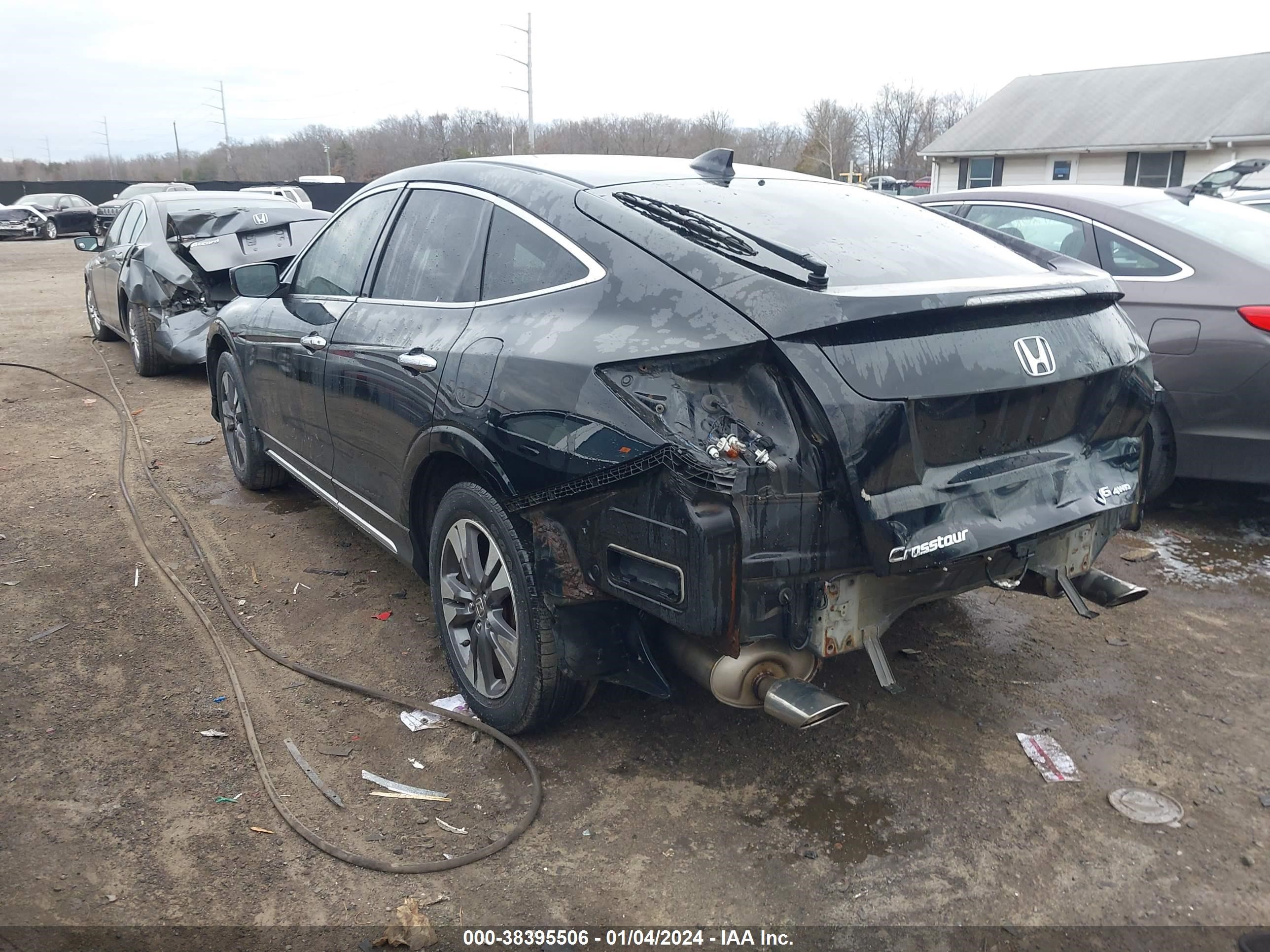 Photo 2 VIN: 5J6TF2H50DL002305 - HONDA CROSSTOUR 