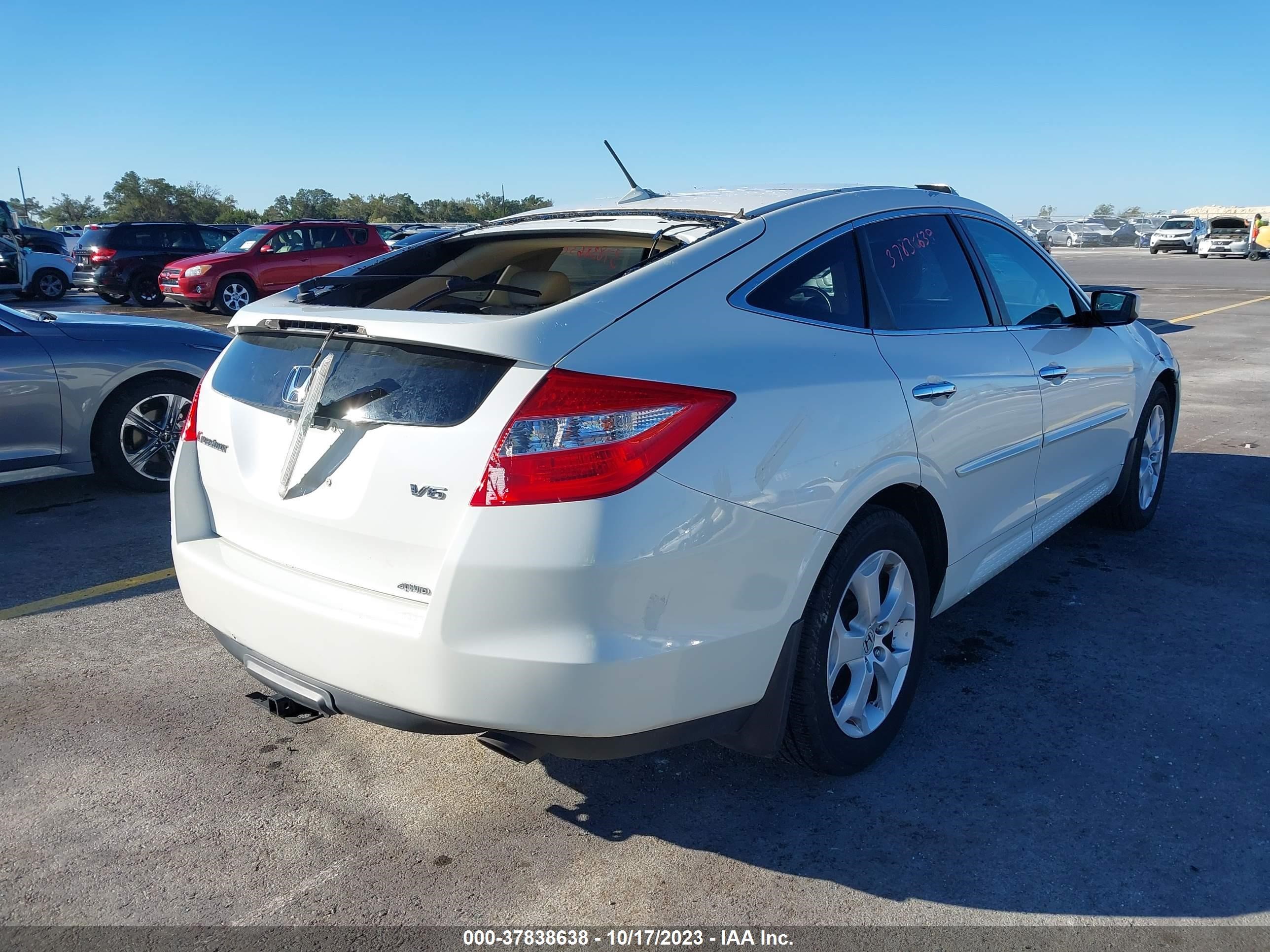 Photo 3 VIN: 5J6TF2H53CL010476 - HONDA CROSSTOUR 