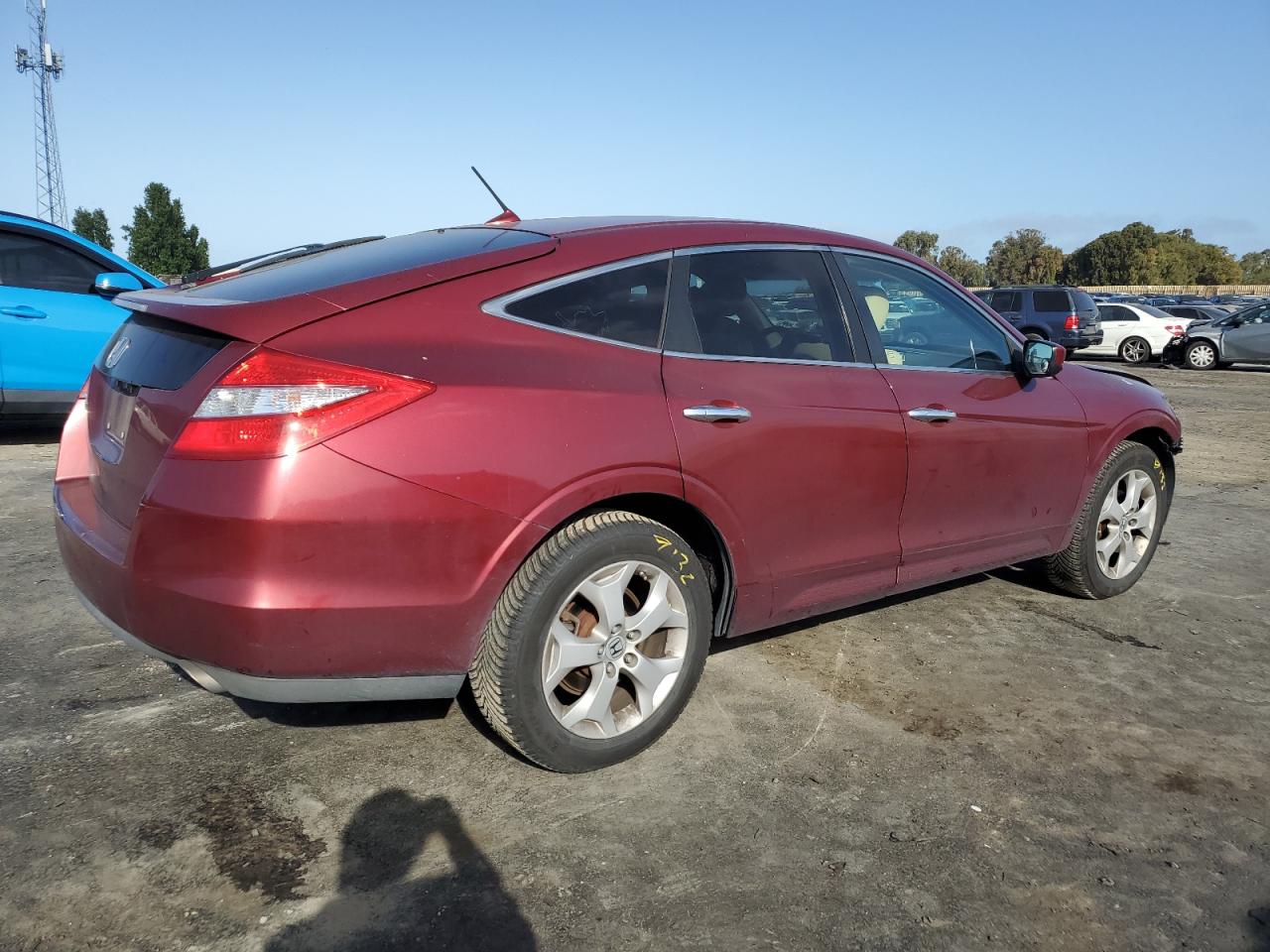 Photo 2 VIN: 5J6TF2H57AL005990 - HONDA ACCORD 