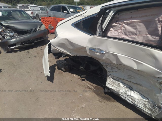 Photo 5 VIN: 5J6TF2H57EL000830 - HONDA CROSSTOUR 