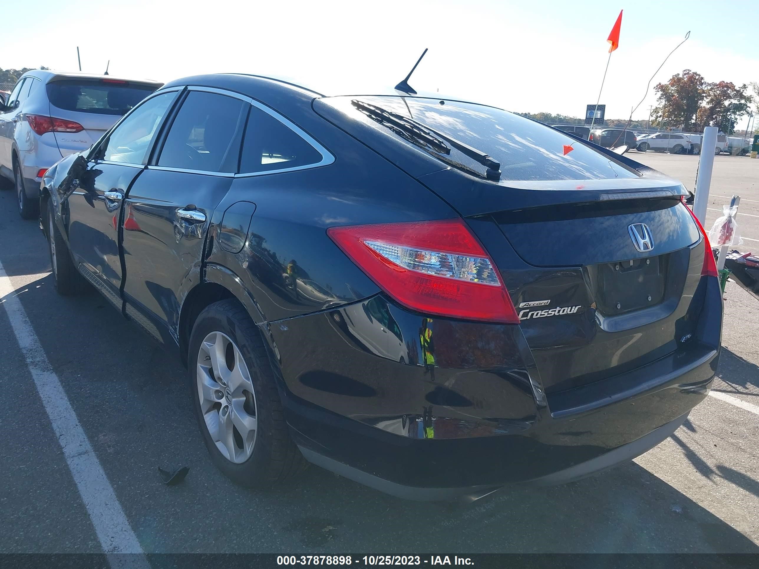 Photo 2 VIN: 5J6TF2H58AL002063 - HONDA ACCORD 