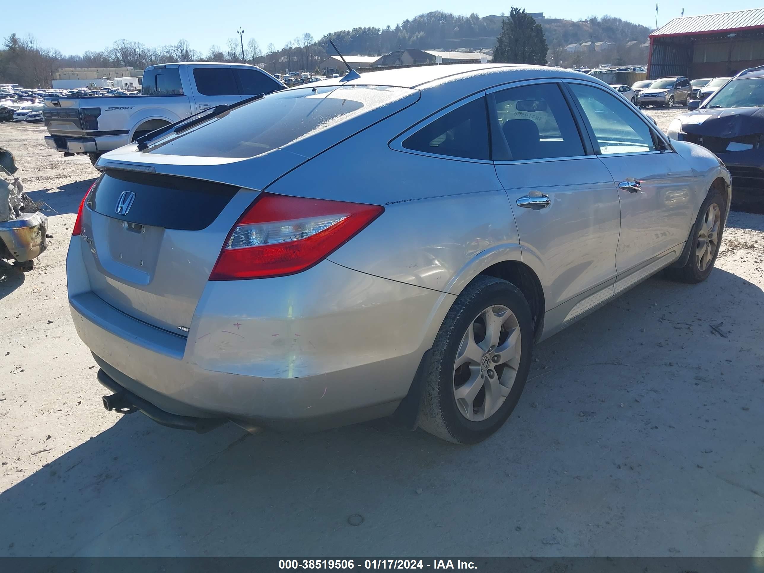 Photo 3 VIN: 5J6TF2H58AL004850 - HONDA ACCORD 