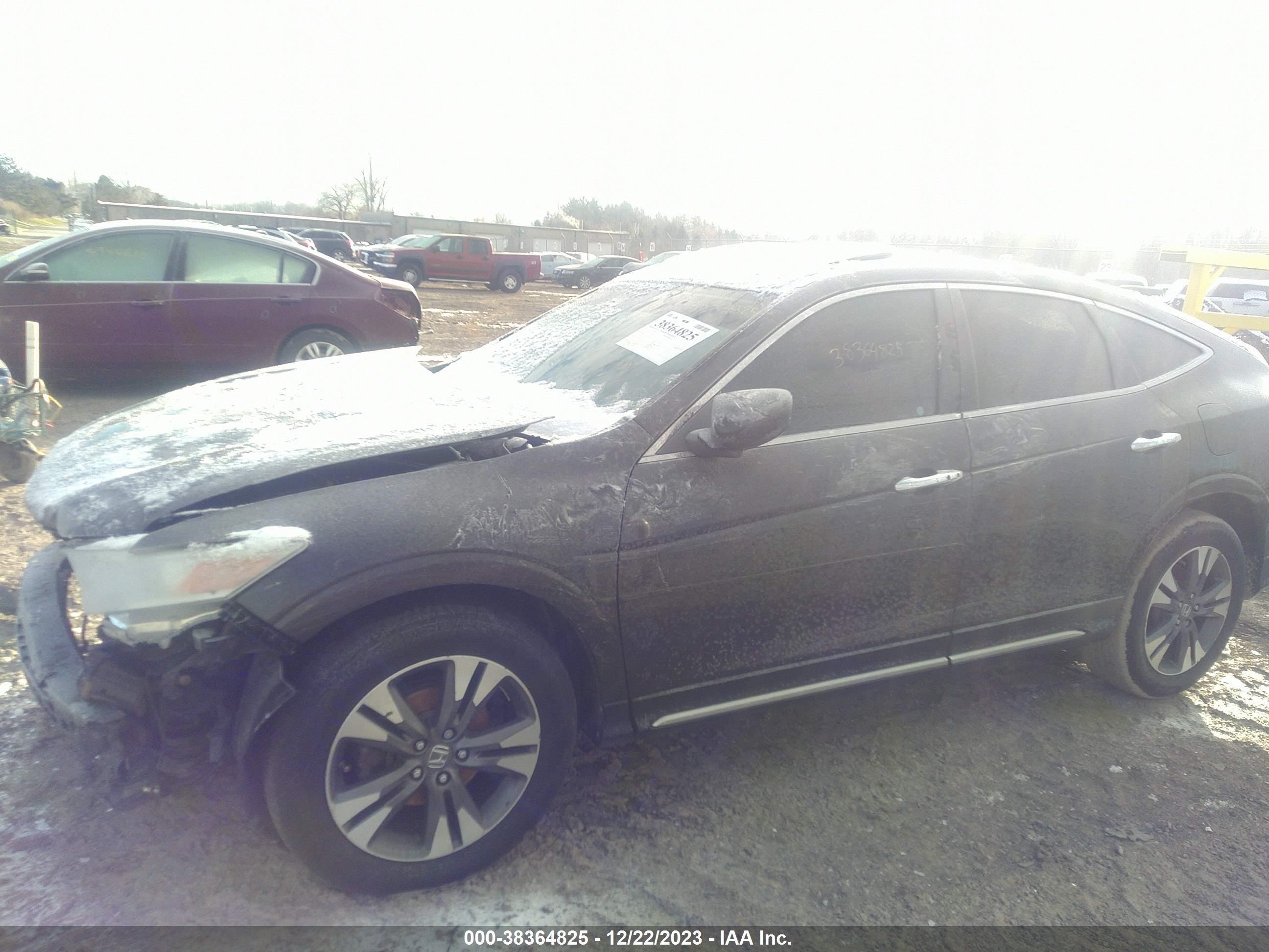 Photo 13 VIN: 5J6TF2H59FL000412 - HONDA CROSSTOUR 