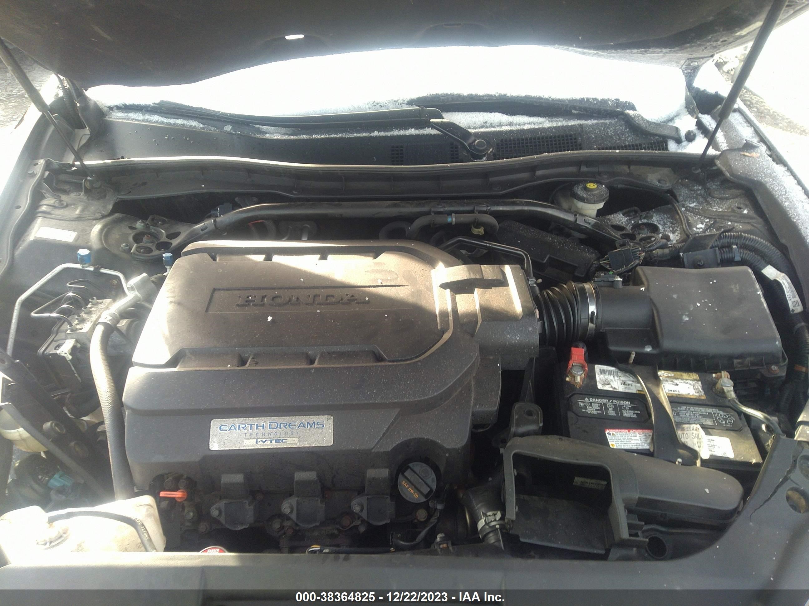 Photo 9 VIN: 5J6TF2H59FL000412 - HONDA CROSSTOUR 