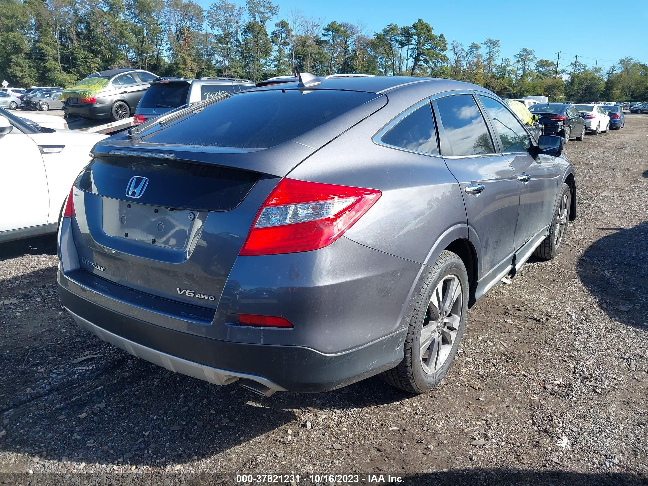 Photo 3 VIN: 5J6TF2H59FL001625 - HONDA CROSSTOUR 