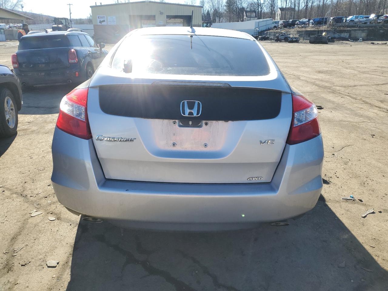 Photo 5 VIN: 5J6TF2H5XCL005825 - HONDA CROSSTOUR 