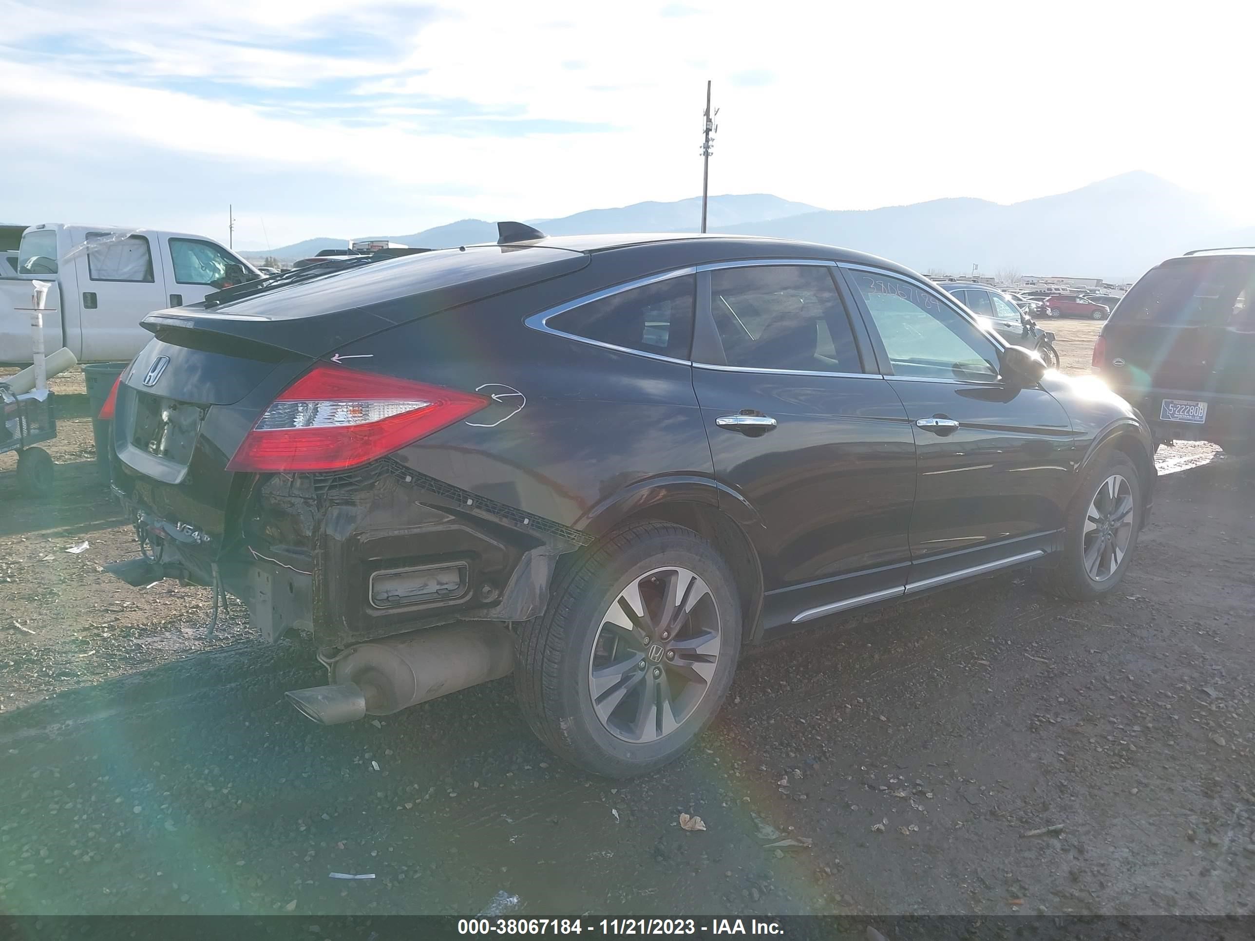 Photo 3 VIN: 5J6TF2H5XDL005695 - HONDA CROSSTOUR 