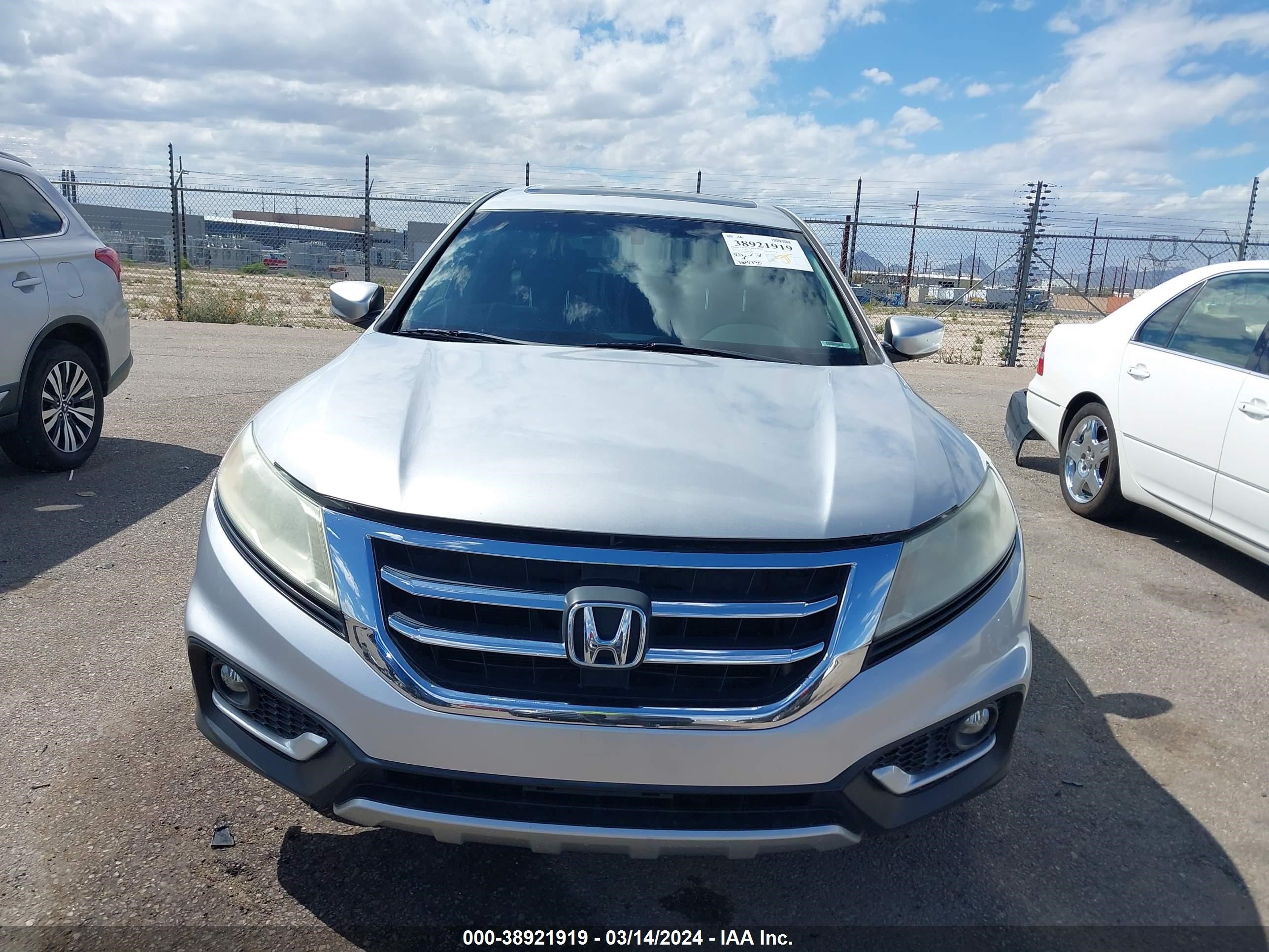 Photo 11 VIN: 5J6TF3H33DL002254 - HONDA CROSSTOUR 