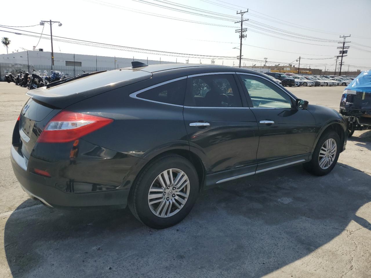 Photo 2 VIN: 5J6TF3H37FL001580 - HONDA CROSSTOUR 