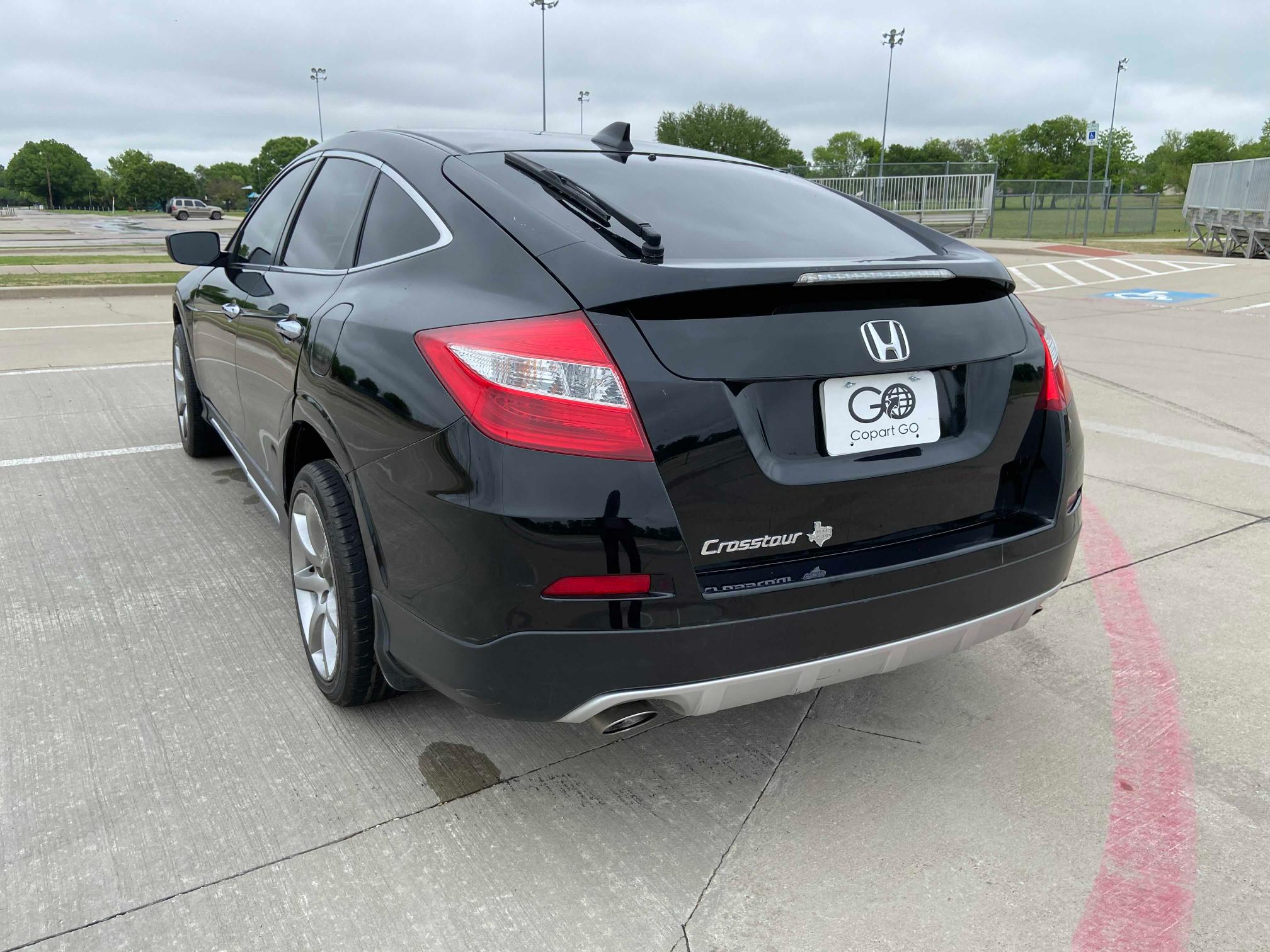 Photo 2 VIN: 5J6TF3H50FL002359 - HONDA CROSSTOUR 