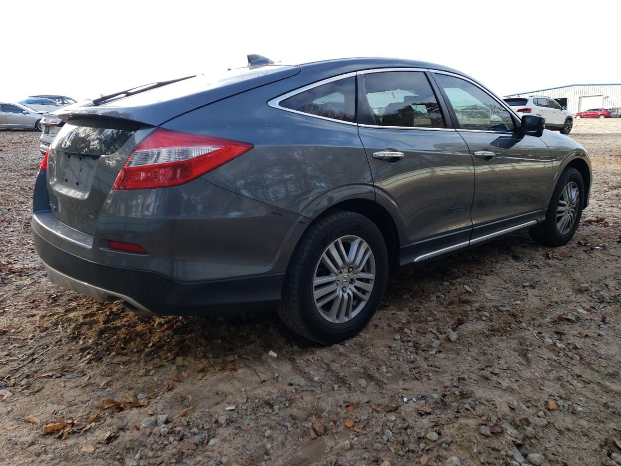 Photo 2 VIN: 5J6TF3H57DL001741 - HONDA CROSSTOUR 