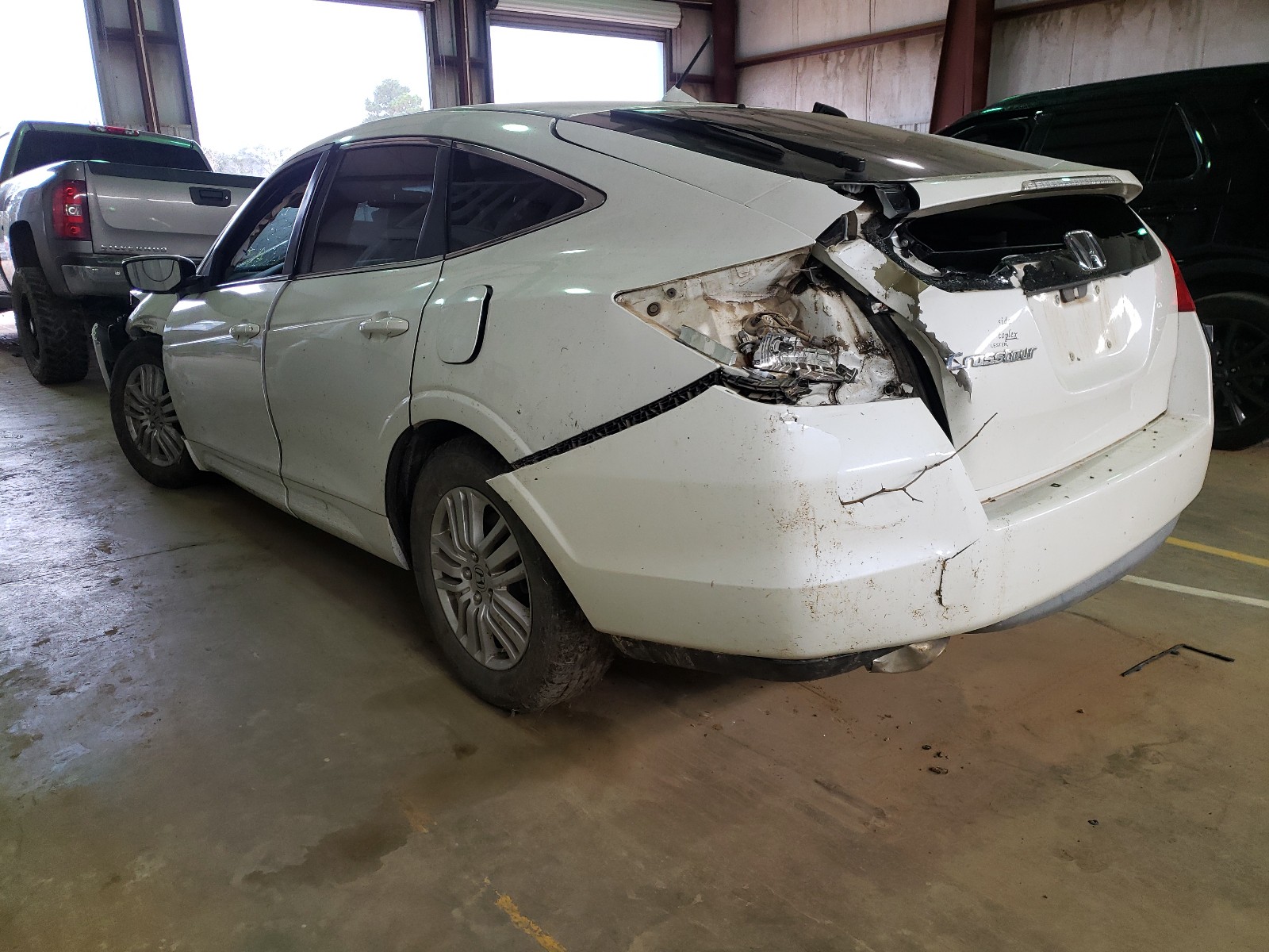 Photo 2 VIN: 5J6TF3H58CL001018 - HONDA CROSSTOUR 