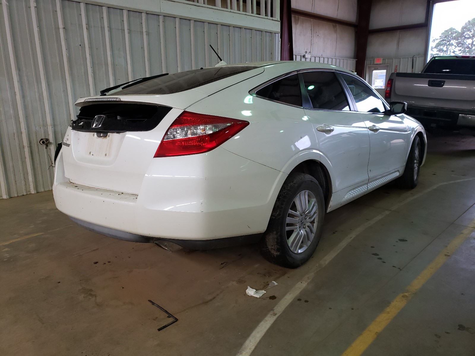 Photo 3 VIN: 5J6TF3H58CL001018 - HONDA CROSSTOUR 