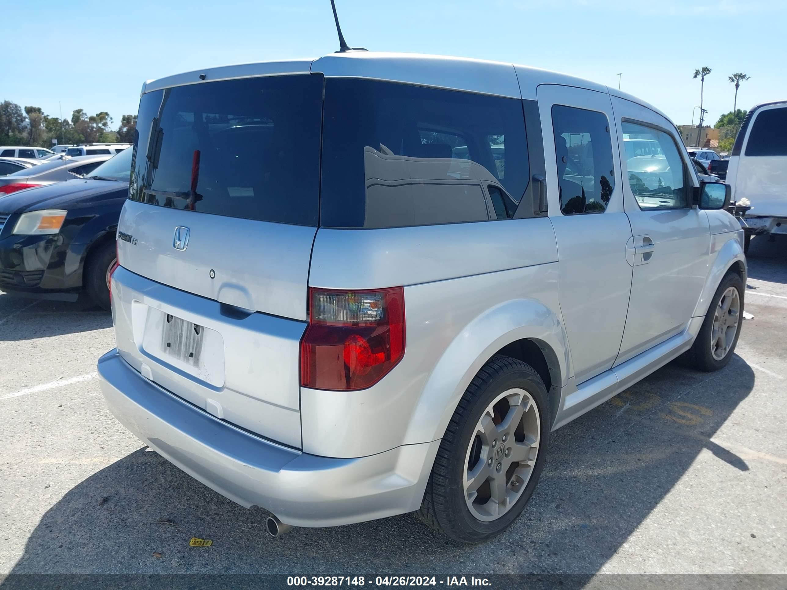 Photo 3 VIN: 5J6YH17978L006520 - HONDA ELEMENT 