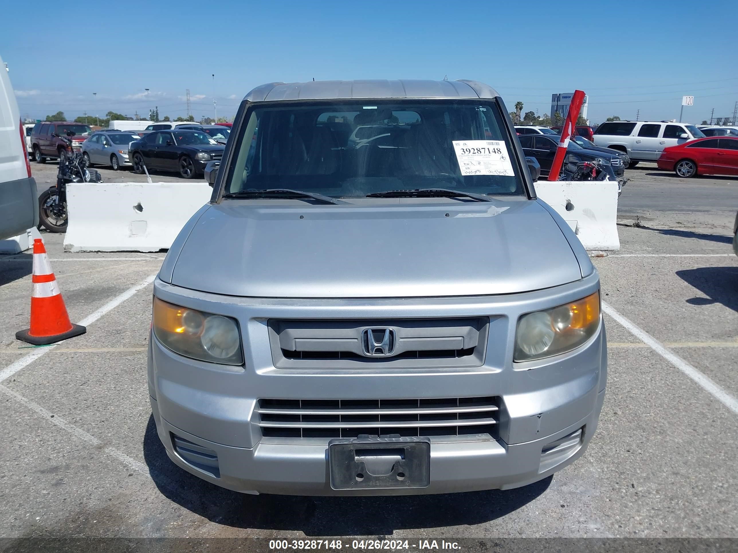 Photo 5 VIN: 5J6YH17978L006520 - HONDA ELEMENT 