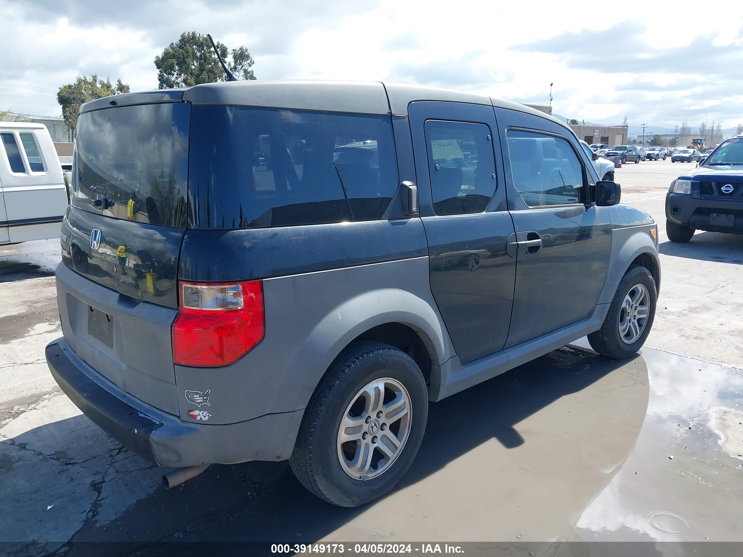 Photo 3 VIN: 5J6YH18305L007689 - HONDA ELEMENT 