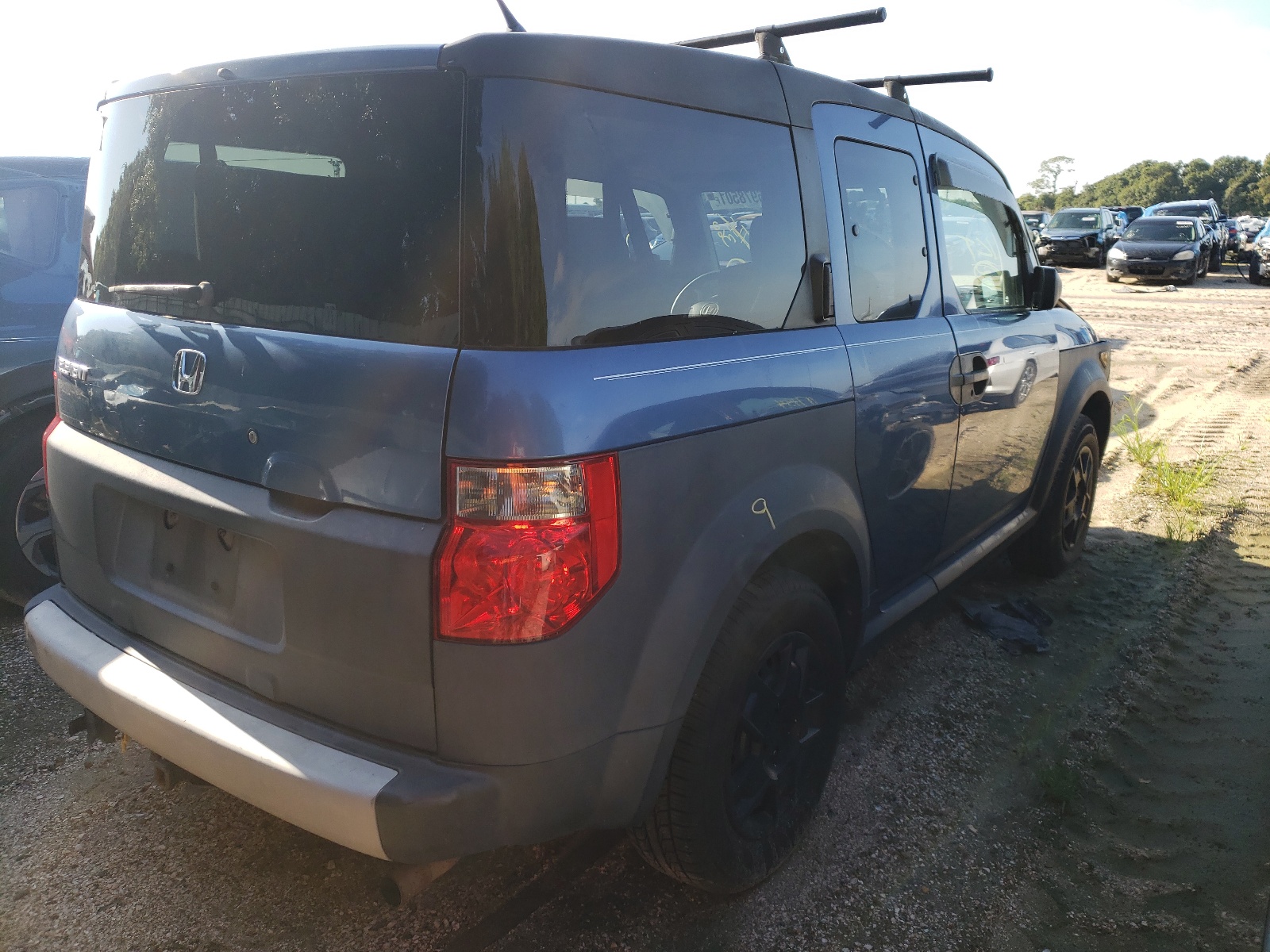 Photo 3 VIN: 5J6YH18307L015732 - HONDA ELEMENT 