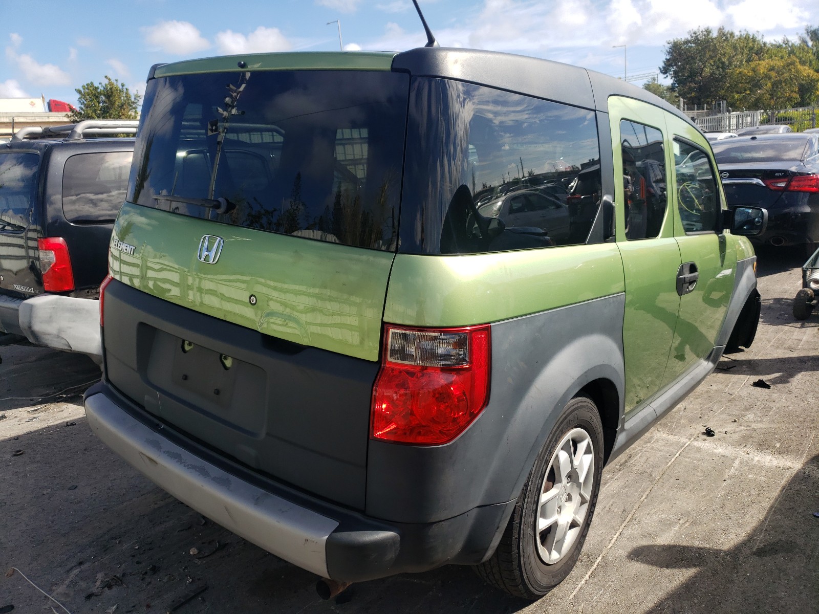 Photo 3 VIN: 5J6YH18357L004063 - HONDA ELEMENT LX 