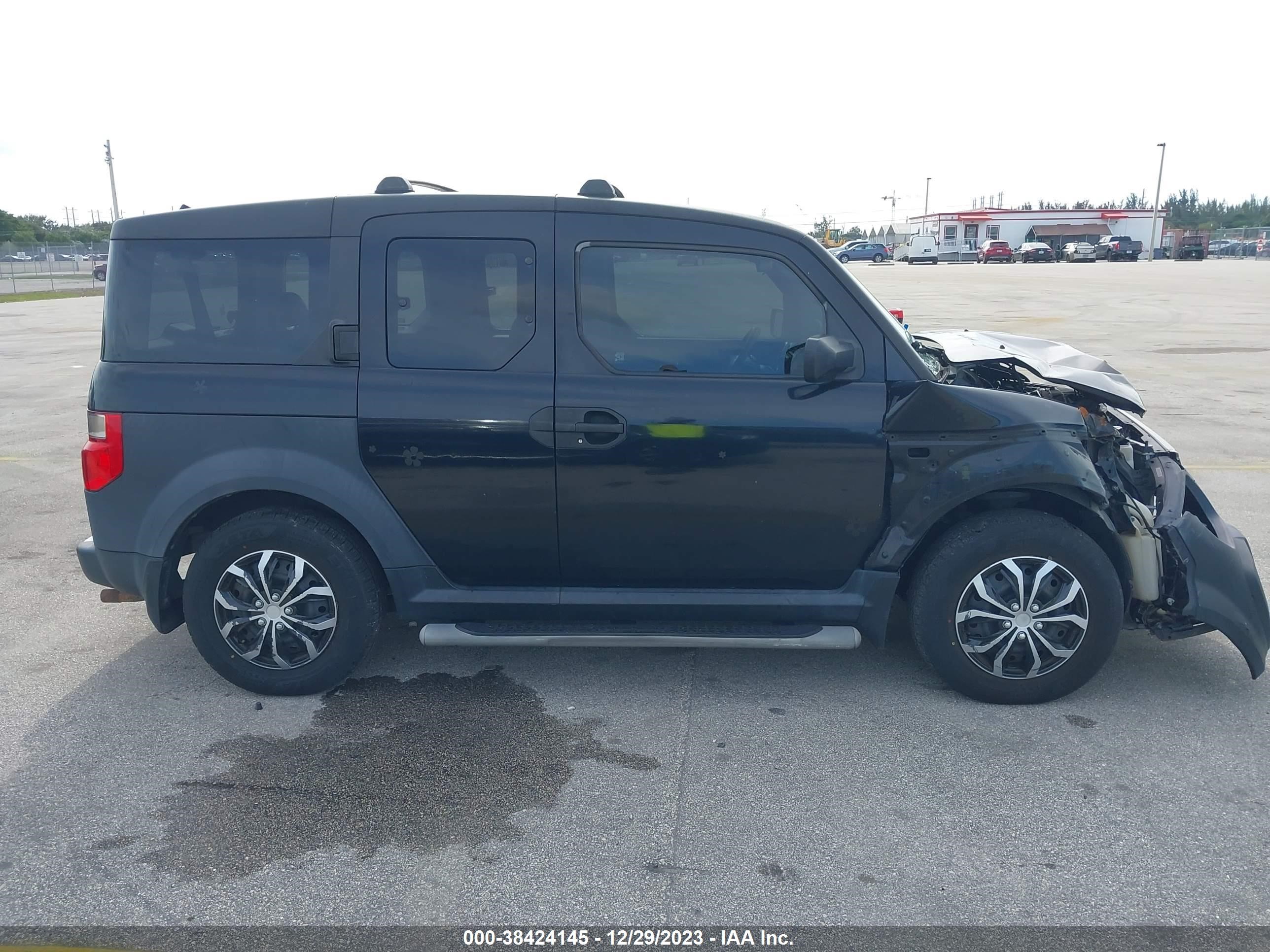 Photo 12 VIN: 5J6YH183X6L016708 - HONDA ELEMENT 