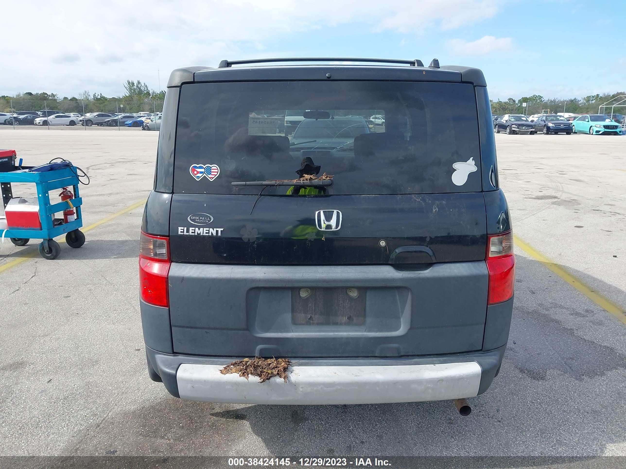 Photo 15 VIN: 5J6YH183X6L016708 - HONDA ELEMENT 