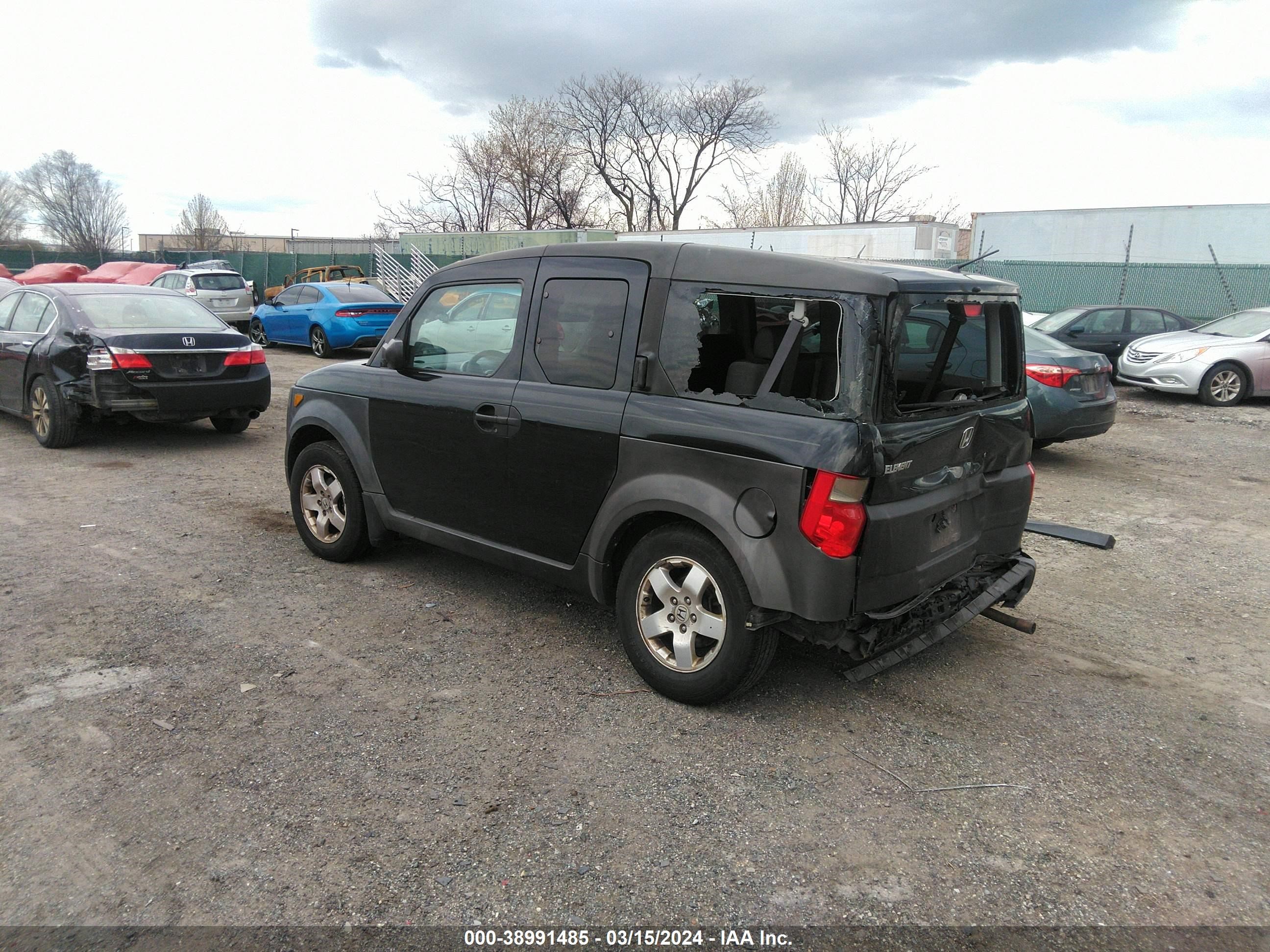 Photo 2 VIN: 5J6YH18503L007299 - HONDA ELEMENT 