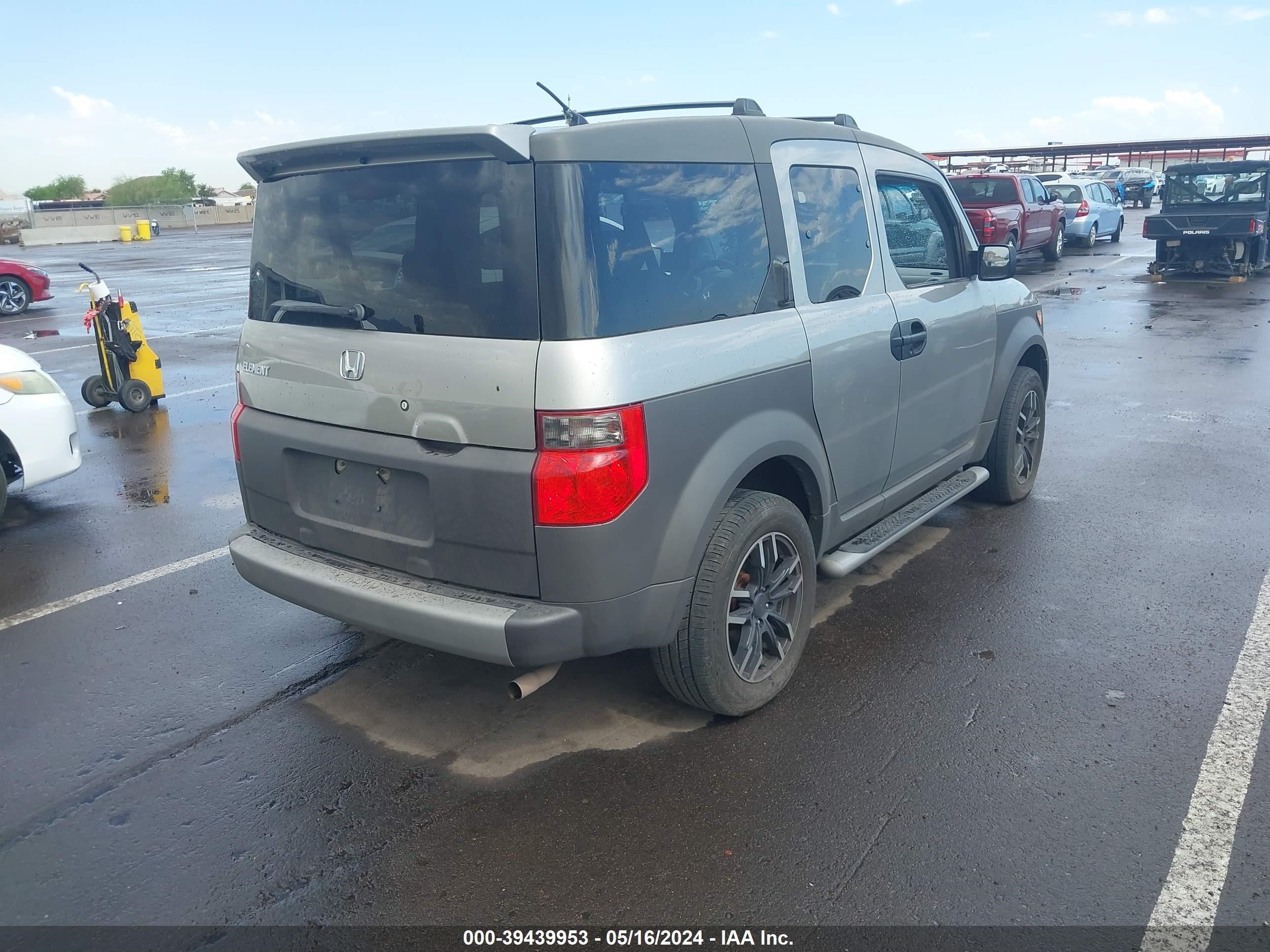 Photo 3 VIN: 5J6YH18523L012679 - HONDA ELEMENT 