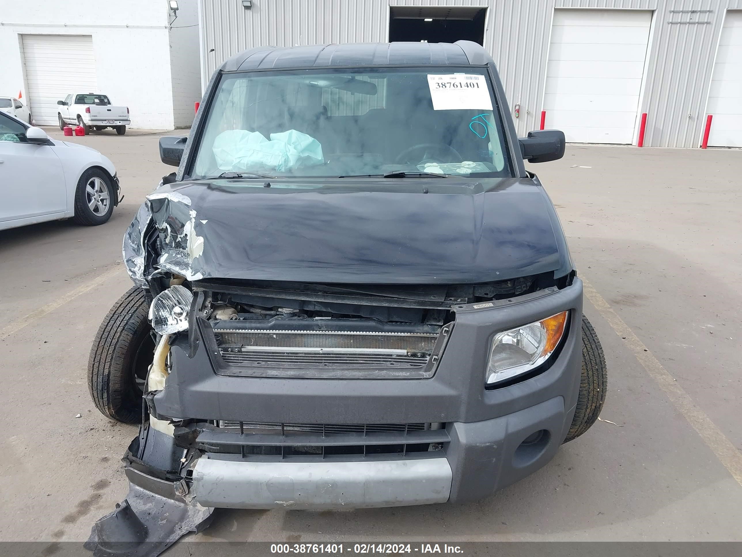 Photo 11 VIN: 5J6YH18563L010241 - HONDA ELEMENT 