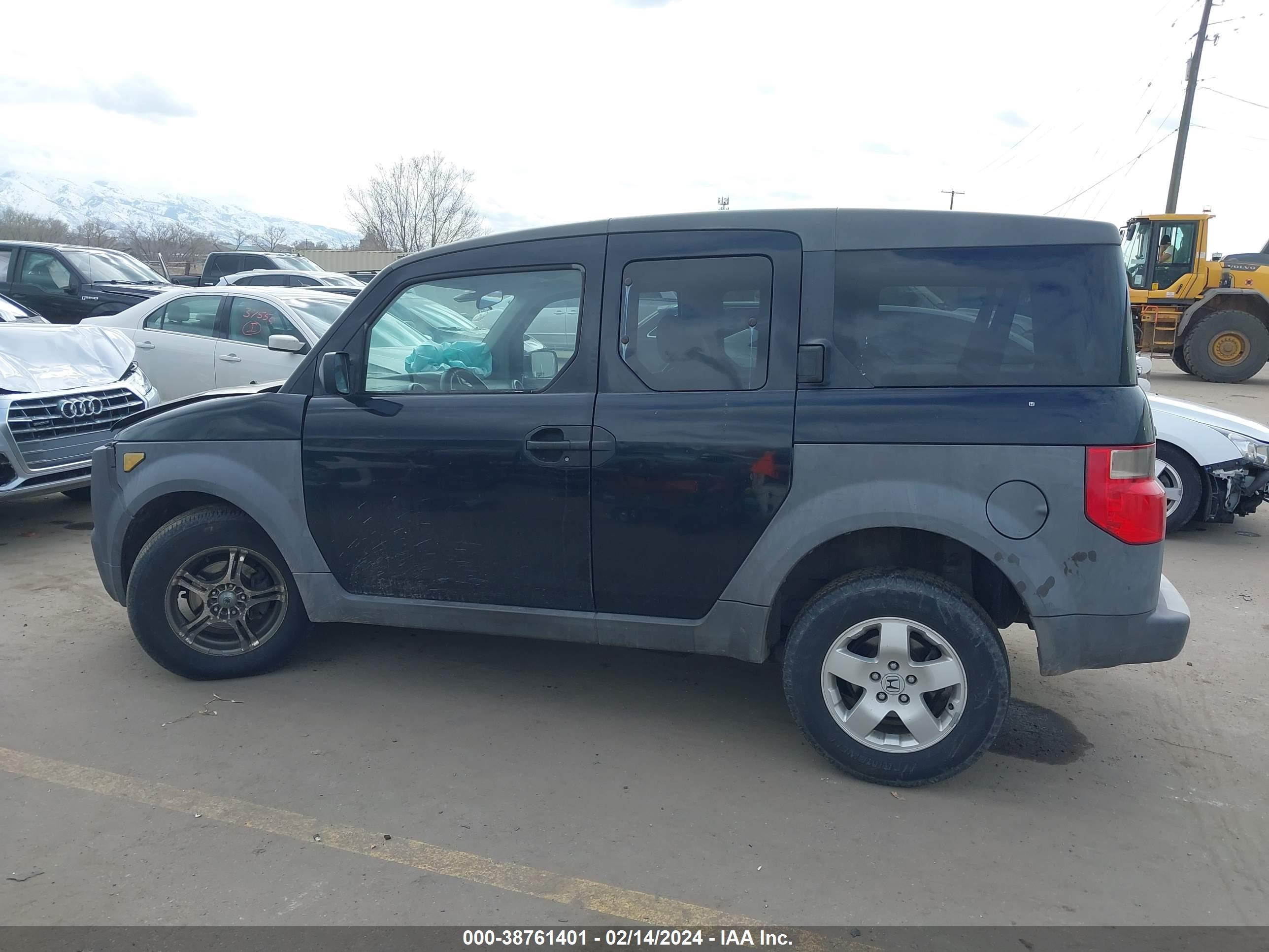 Photo 13 VIN: 5J6YH18563L010241 - HONDA ELEMENT 