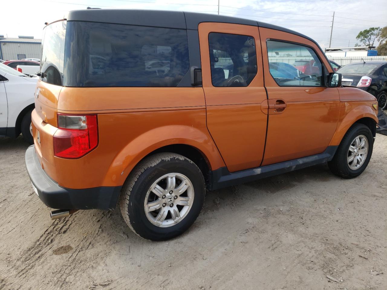 Photo 2 VIN: 5J6YH18716L005096 - HONDA ELEMENT 