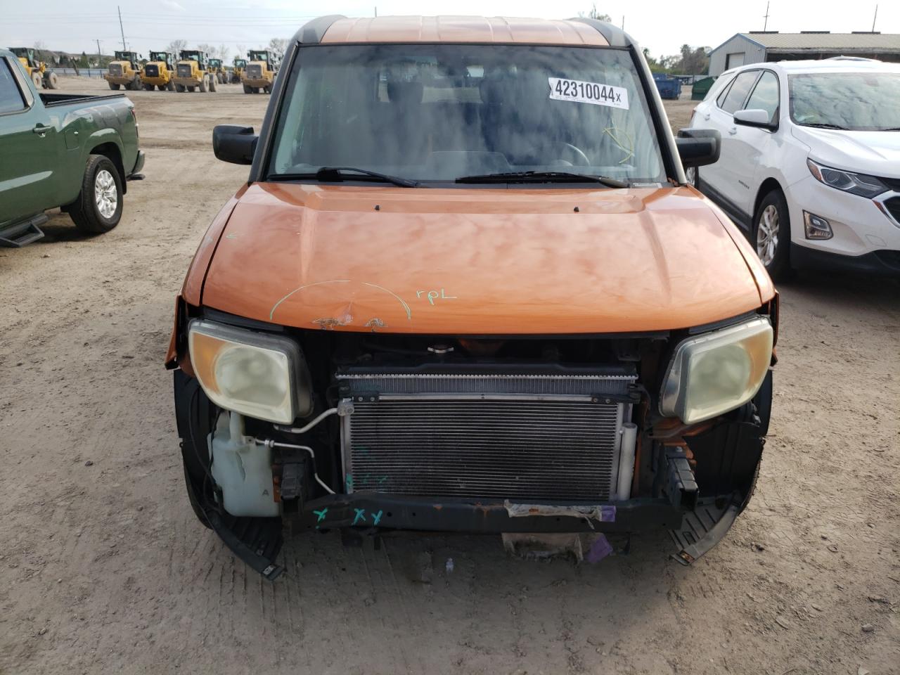 Photo 4 VIN: 5J6YH18716L005096 - HONDA ELEMENT 