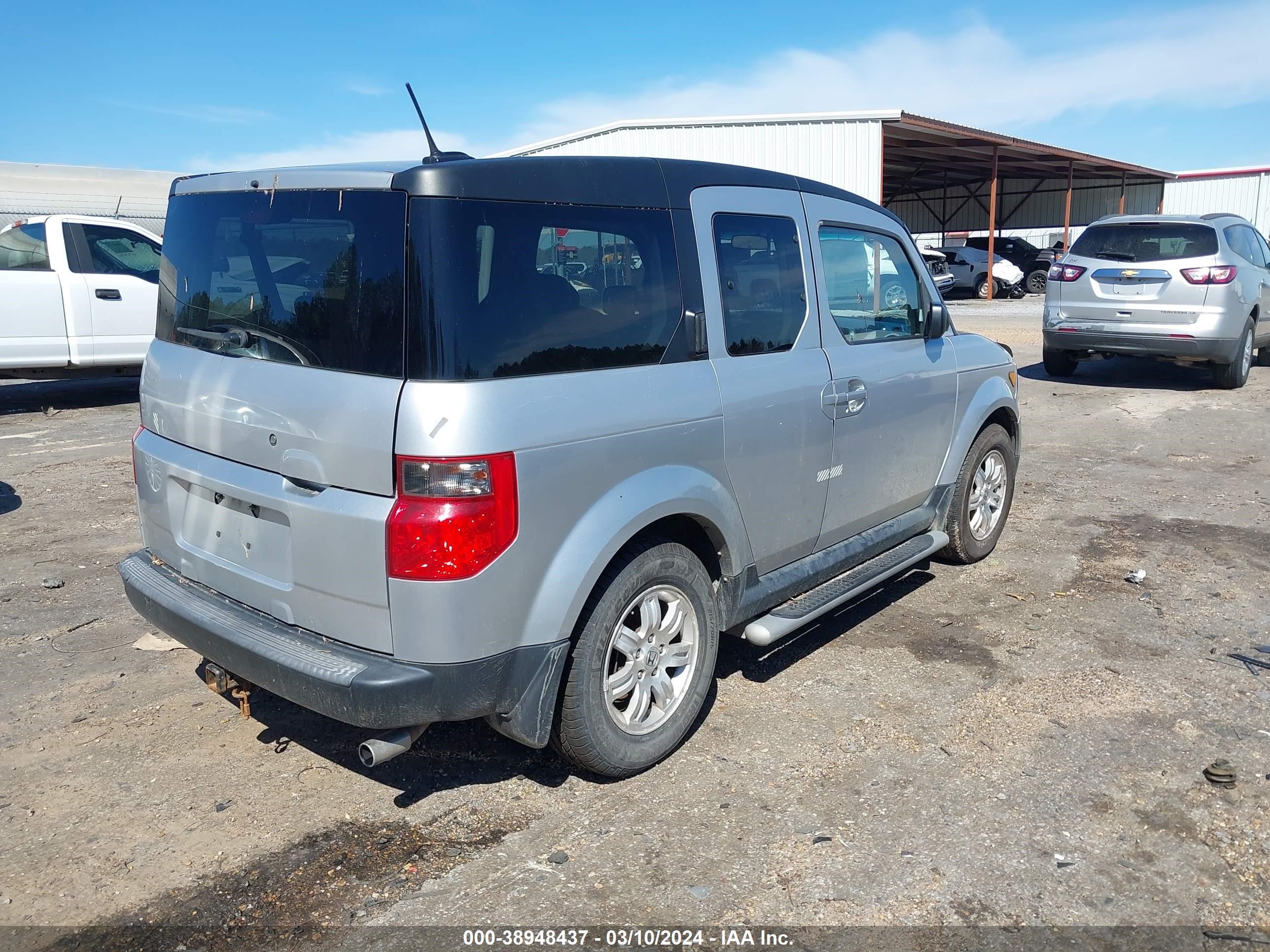 Photo 3 VIN: 5J6YH18768L008997 - HONDA ELEMENT 