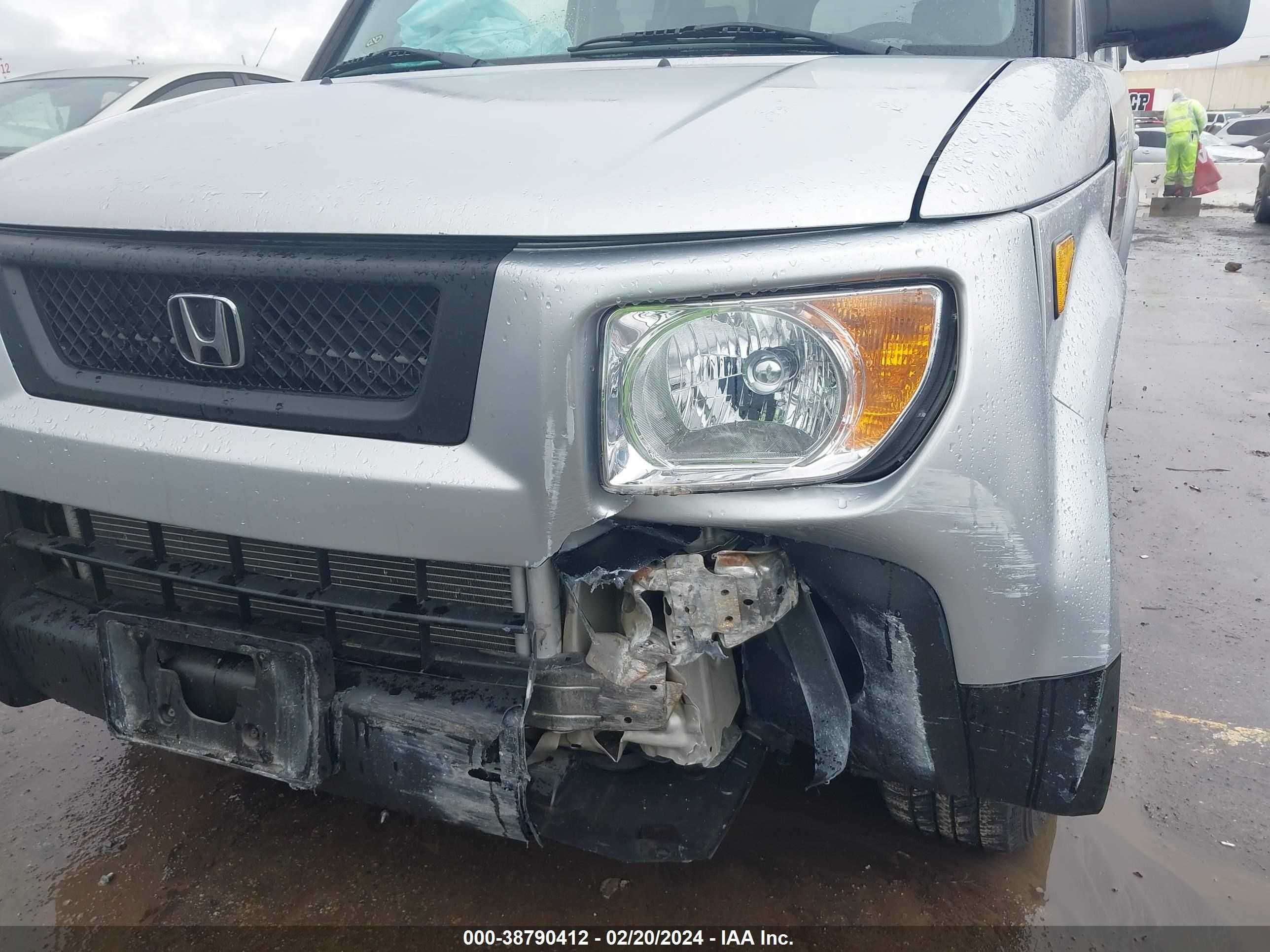 Photo 5 VIN: 5J6YH18776L015518 - HONDA ELEMENT 