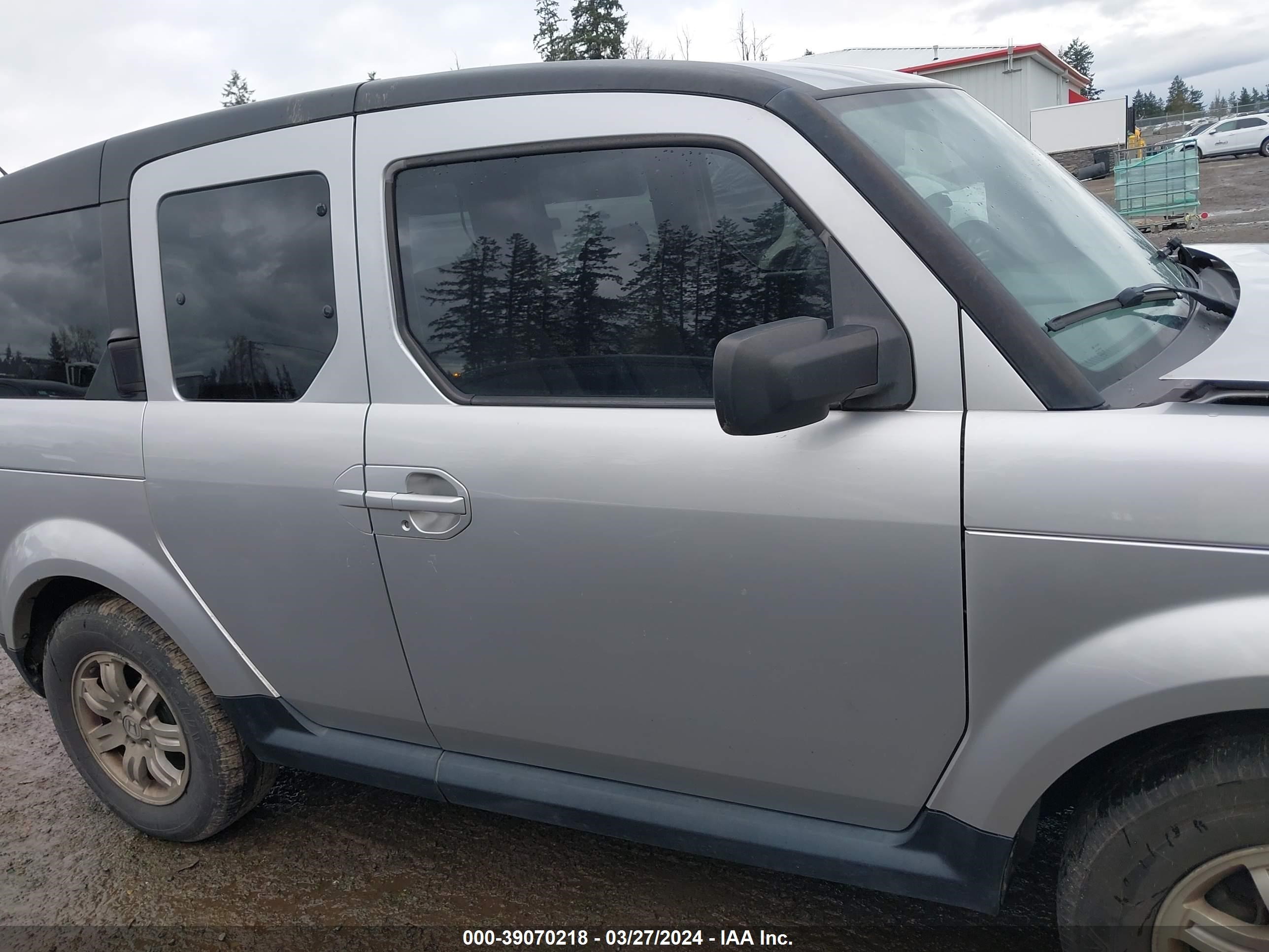 Photo 12 VIN: 5J6YH18786L003880 - HONDA ELEMENT 