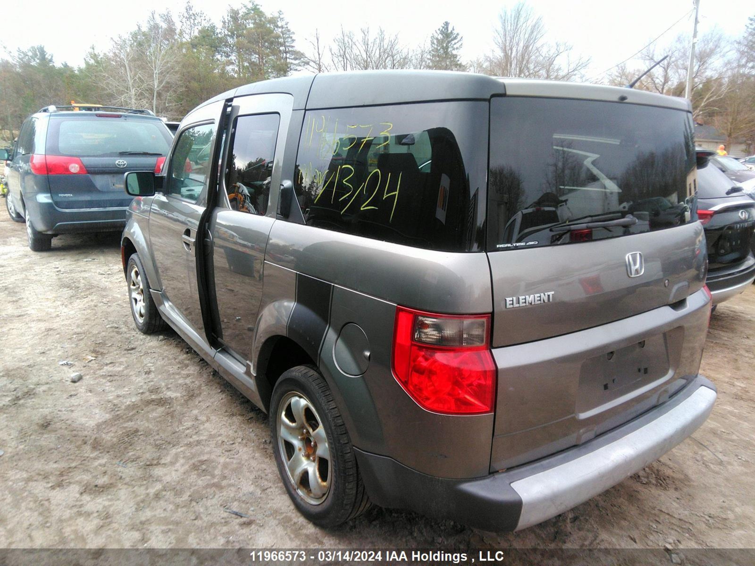 Photo 3 VIN: 5J6YH189X7L800103 - HONDA ELEMENT 