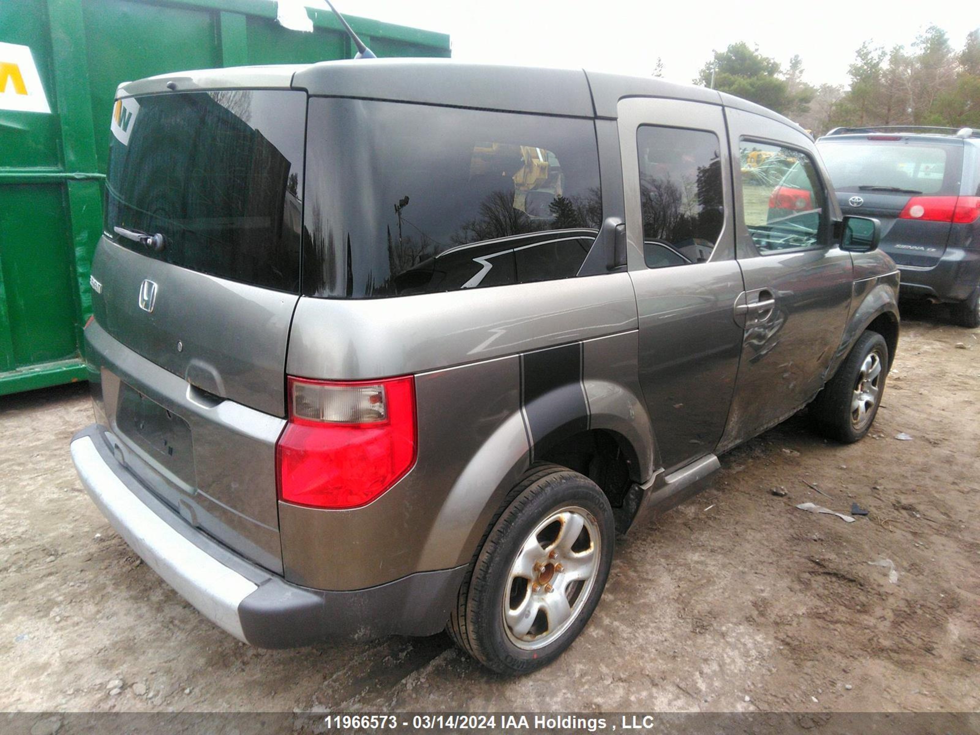 Photo 4 VIN: 5J6YH189X7L800103 - HONDA ELEMENT 