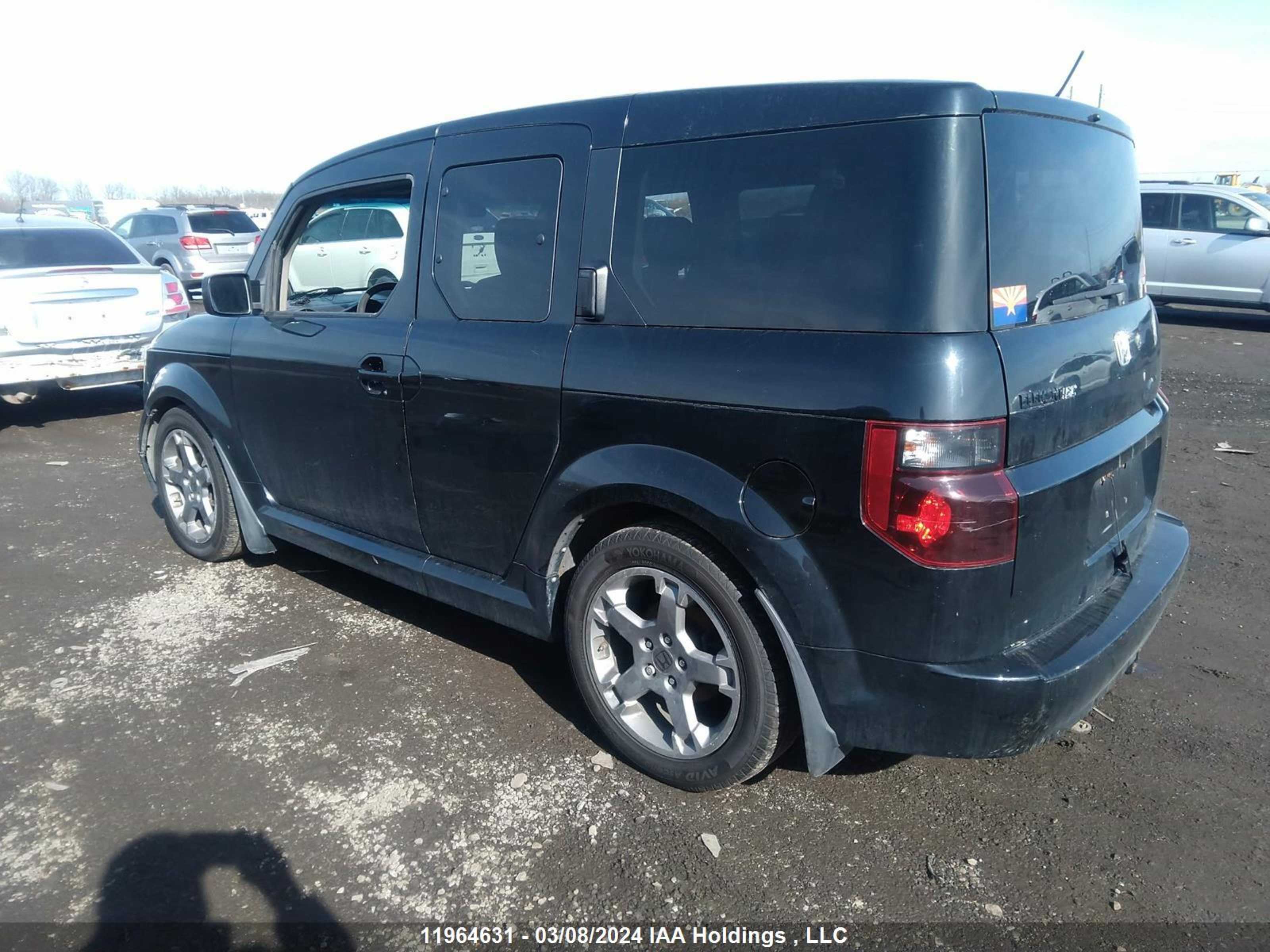 Photo 2 VIN: 5J6YH189X8L800474 - HONDA ELEMENT 