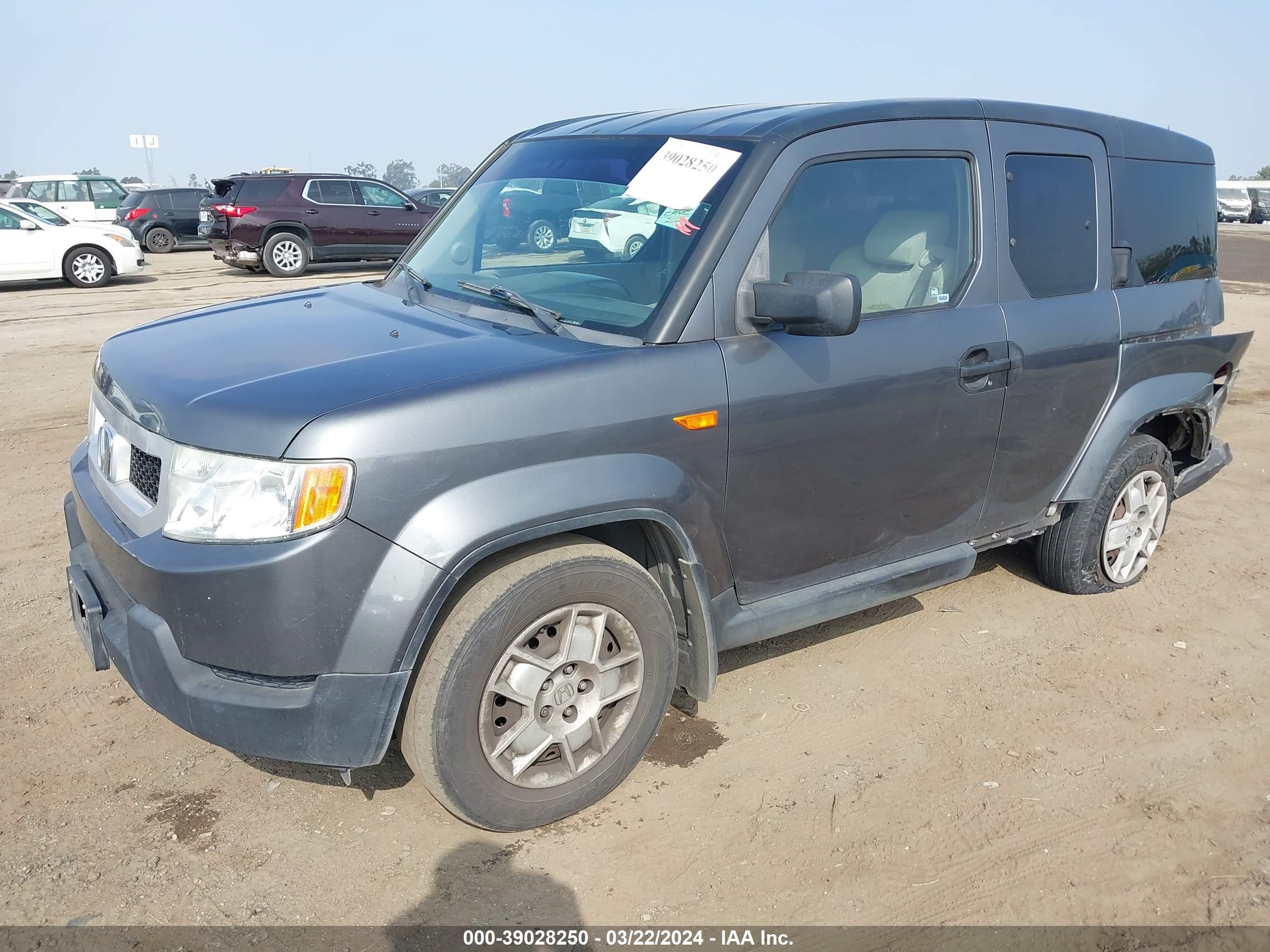 Photo 1 VIN: 5J6YH1H31BL001718 - HONDA ELEMENT 