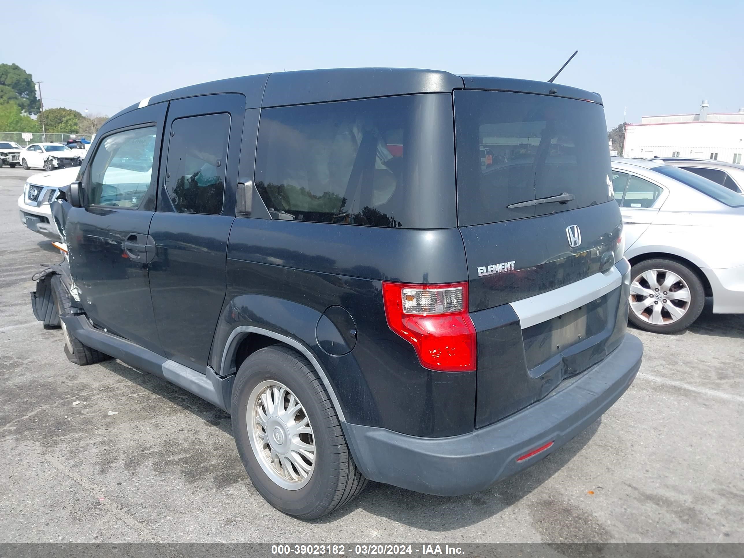 Photo 2 VIN: 5J6YH1H37AL000801 - HONDA ELEMENT 